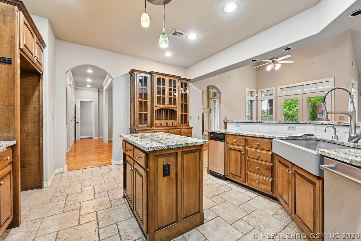 1504 W Plymouth Circle Broken Arrow OK 74012