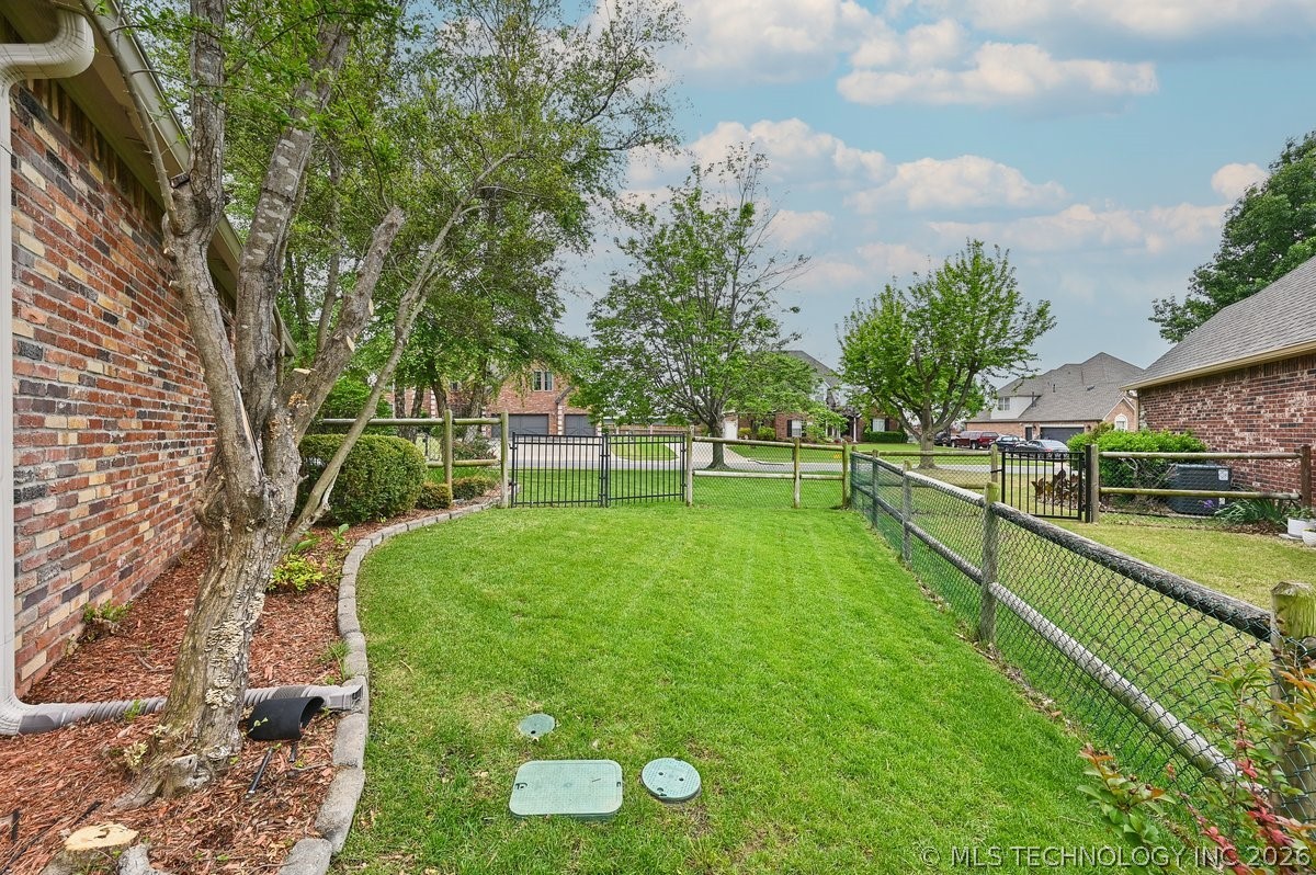 1504 W Plymouth Circle Broken Arrow OK 74012