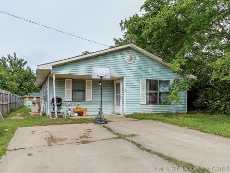 218 S 3rd Avenue Stroud OK 74079