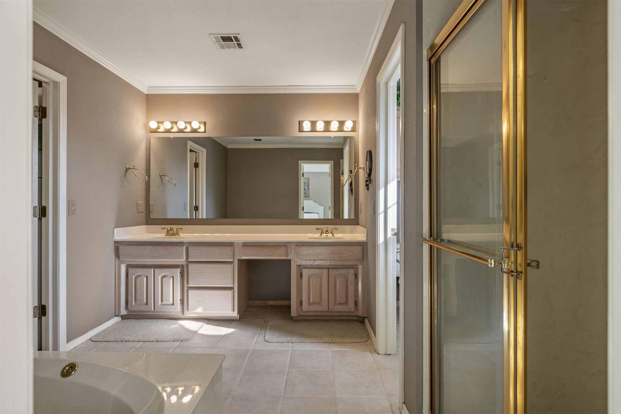 2807 E 83rd Street Tulsa OK 74137