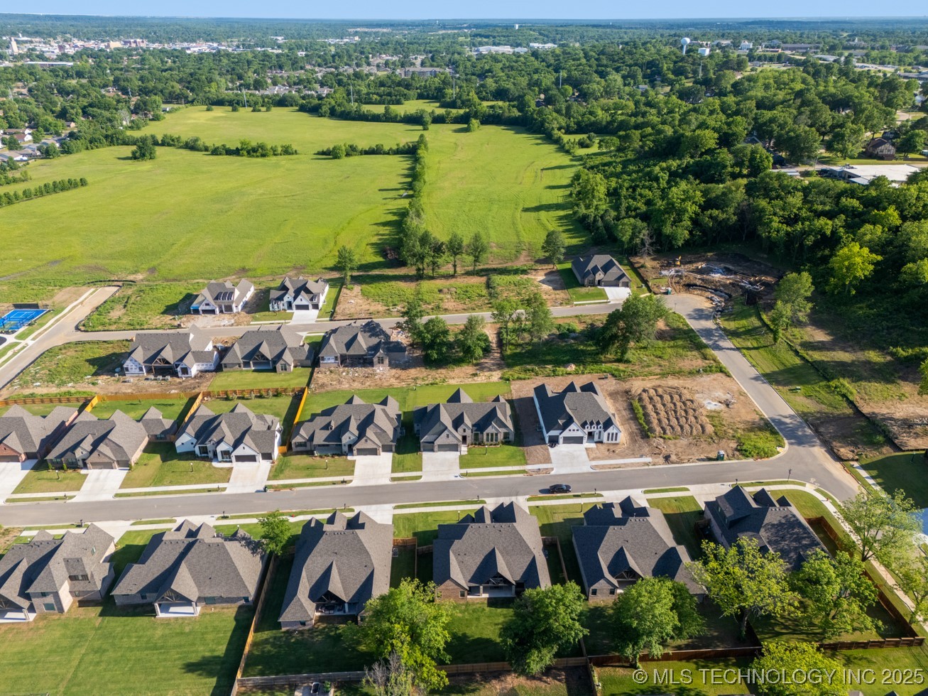 1603 Pinecrest Drive Claremore OK 74017