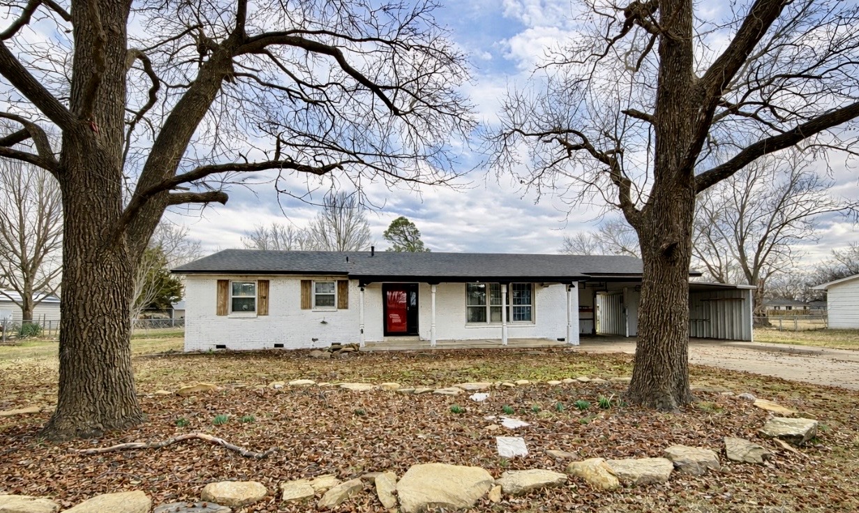 908 W Commercial Haskell OK 74436