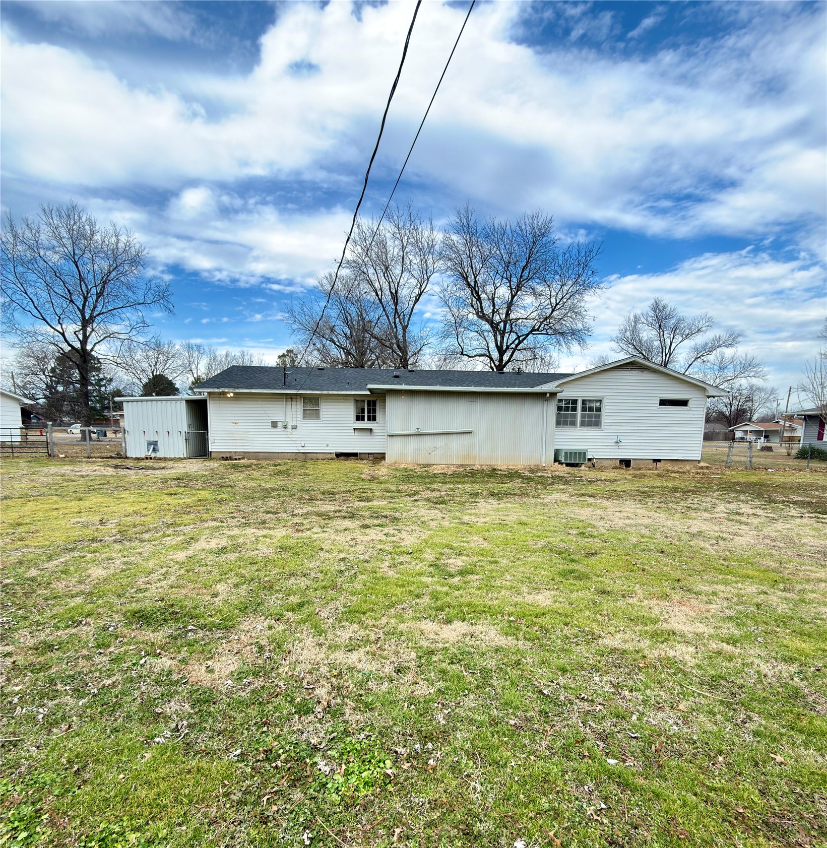 908 W Commercial Haskell OK 74436