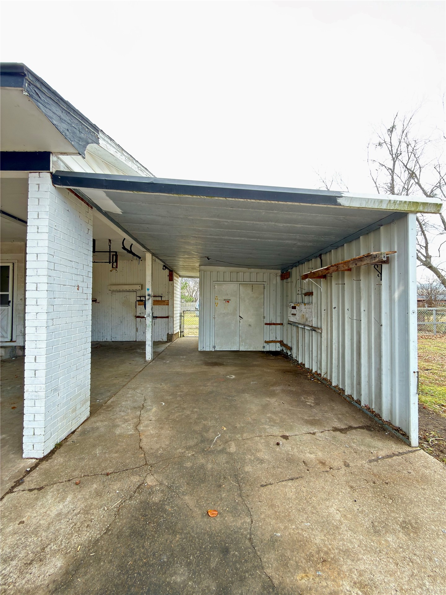 908 W Commercial Haskell OK 74436
