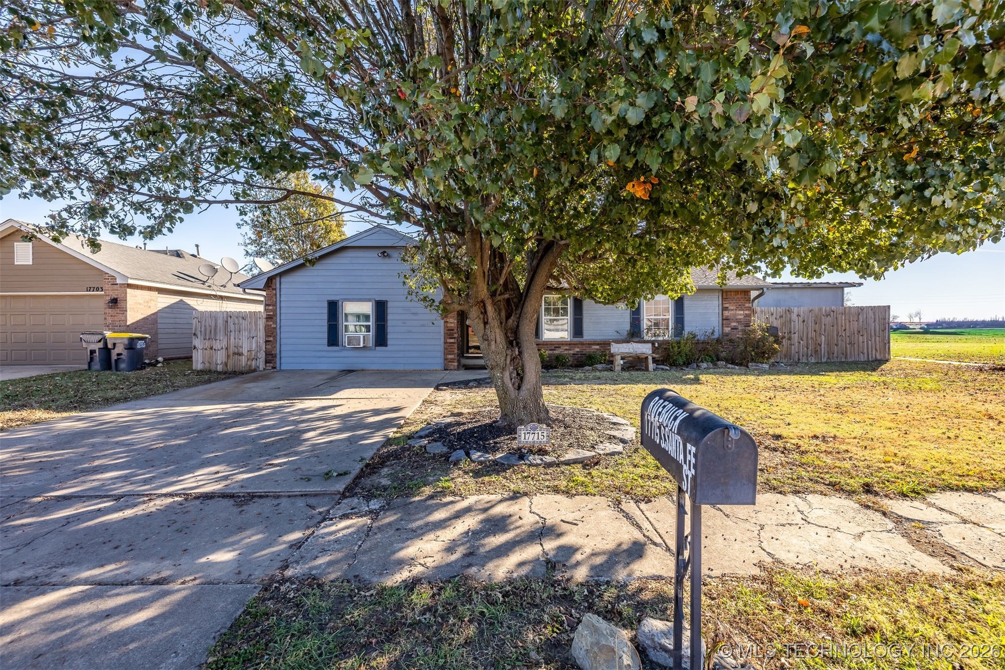 17715 S Santa Fe Street Mounds OK 74047