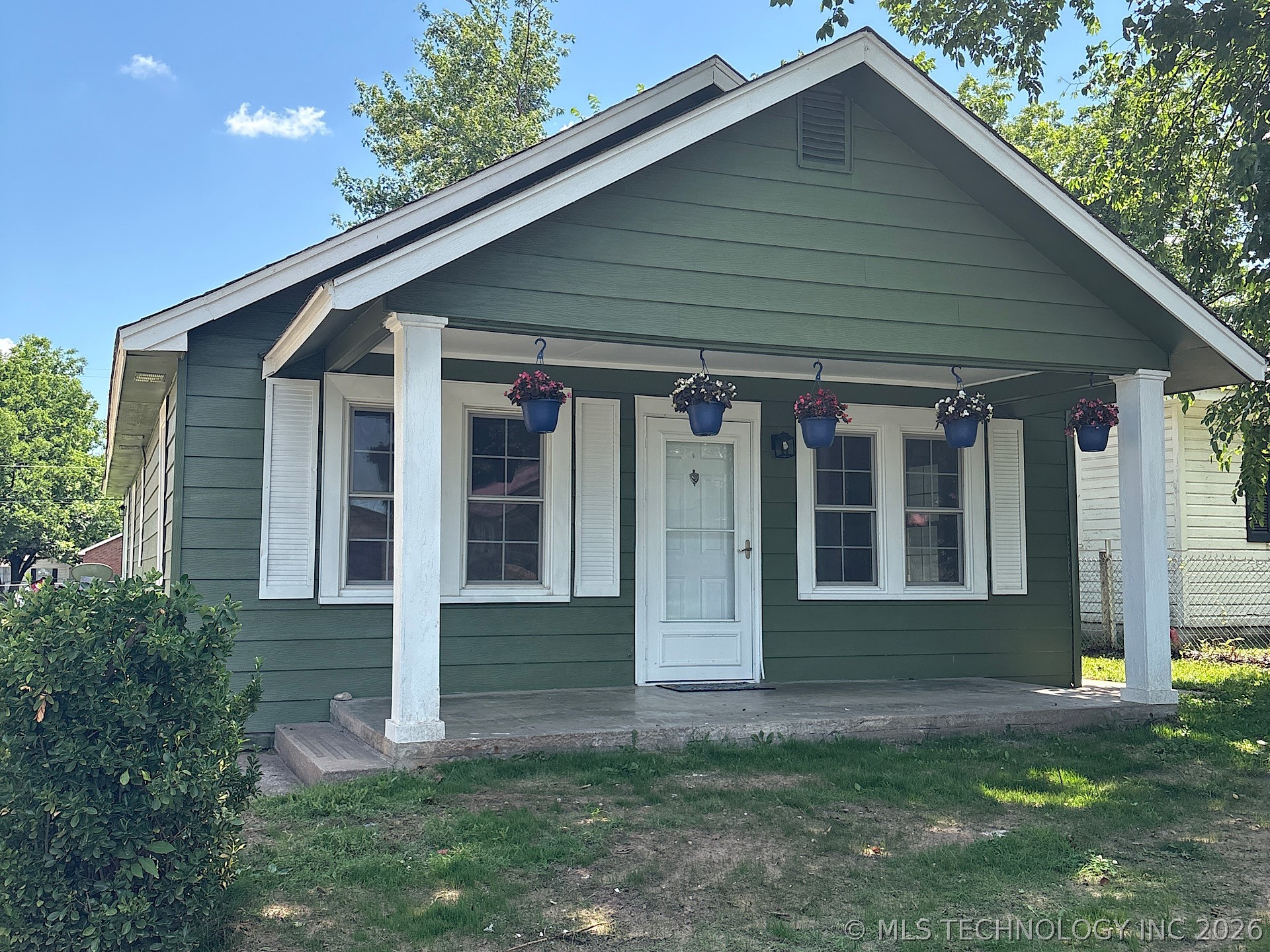 1121 E Walnut Street Cushing OK 74023