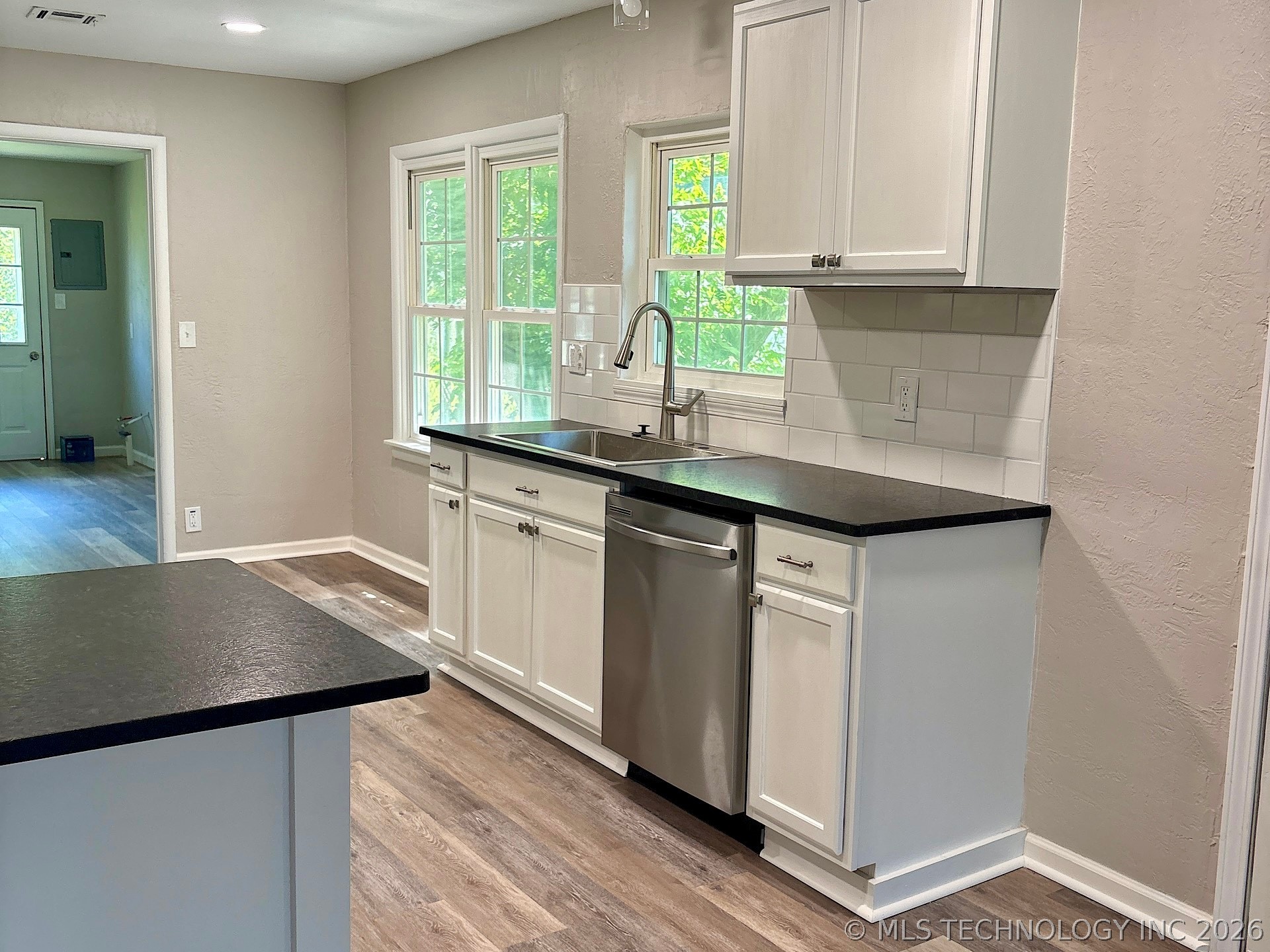 1121 E Walnut Street Cushing OK 74023