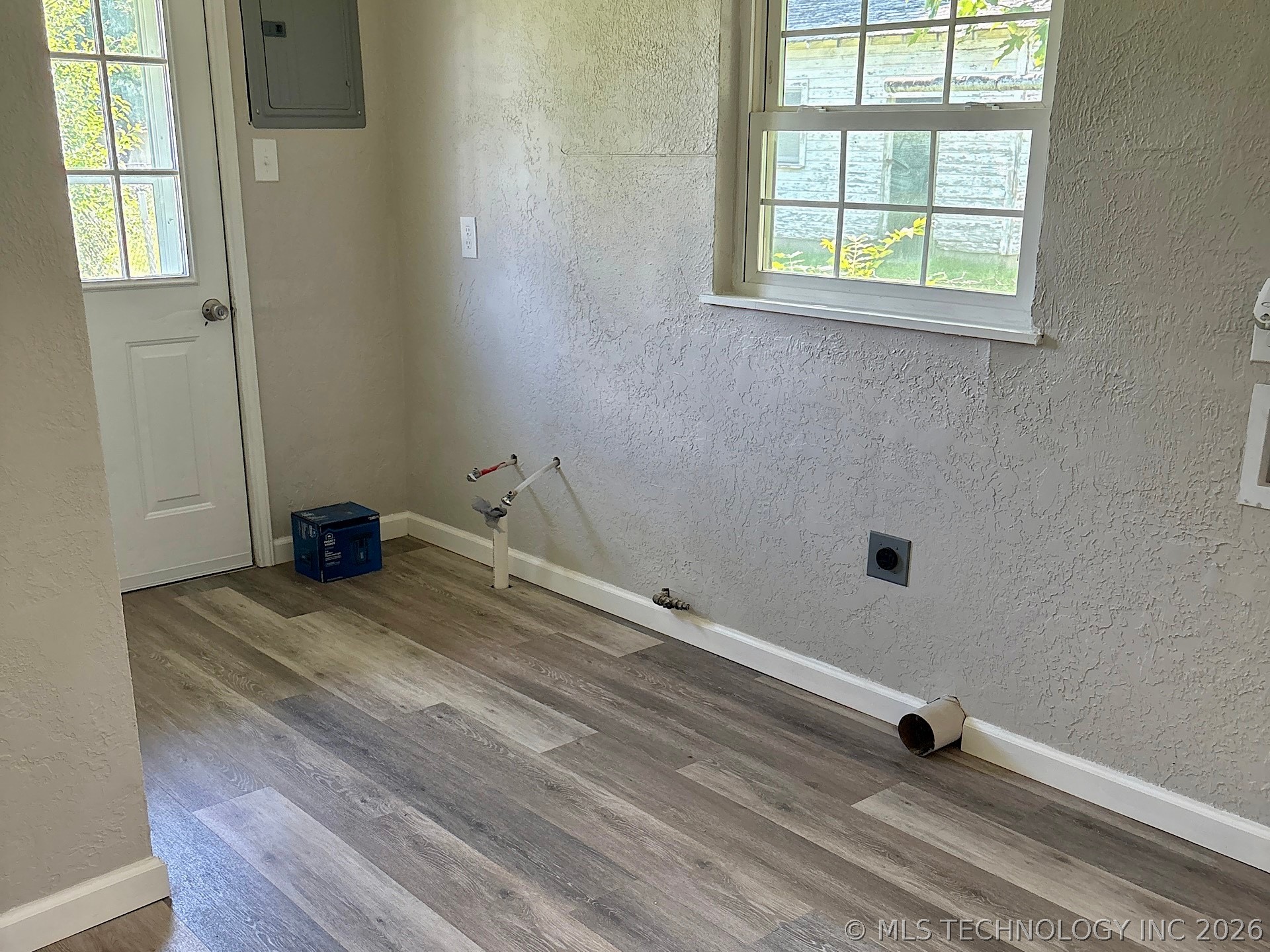 1121 E Walnut Street Cushing OK 74023