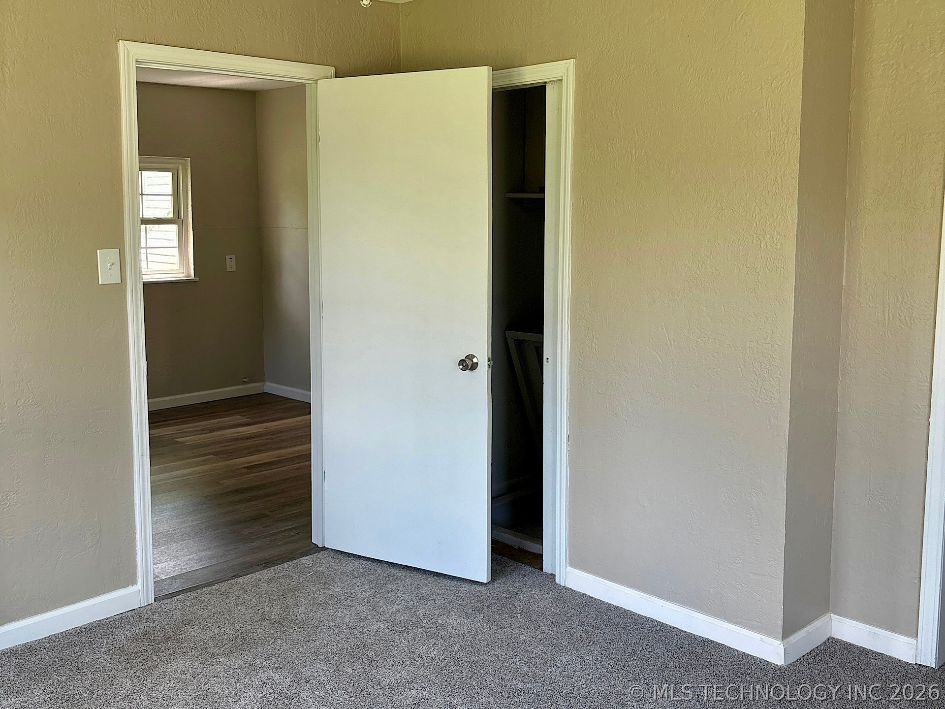 1121 E Walnut Street Cushing OK 74023