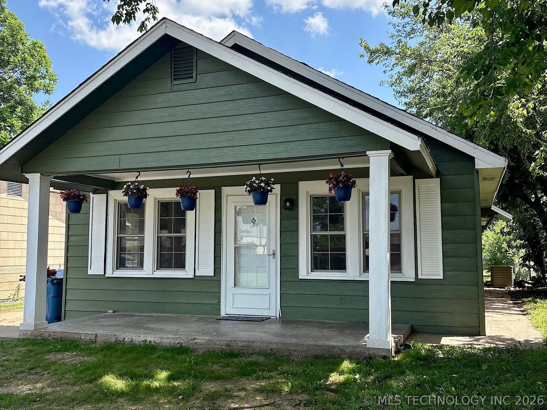 1121 E Walnut Street Cushing OK 74023