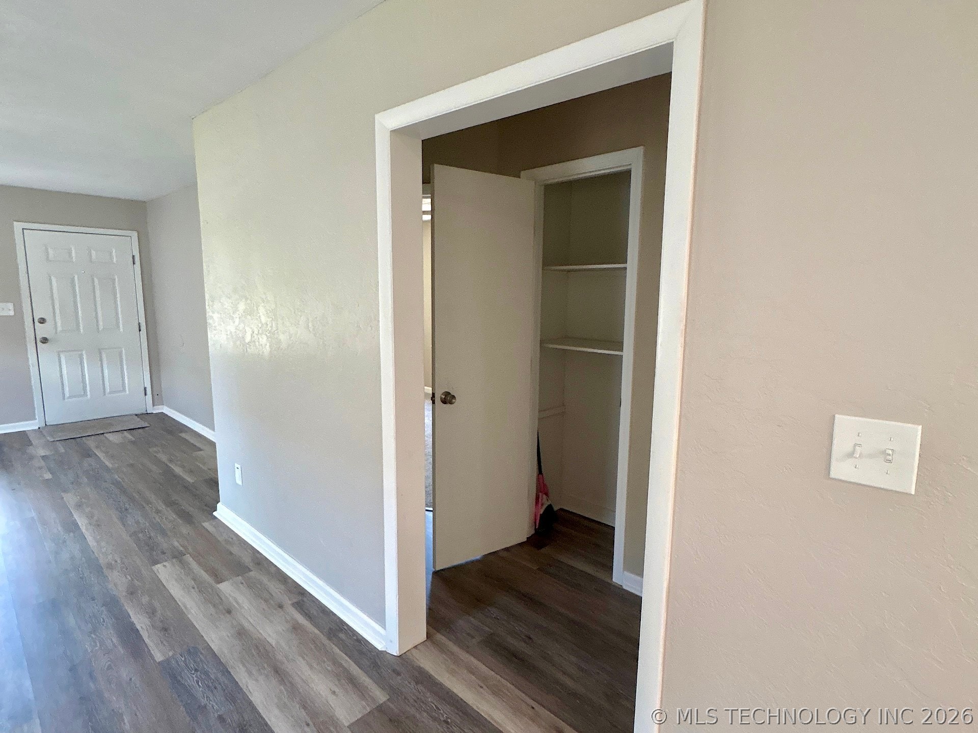1121 E Walnut Street Cushing OK 74023
