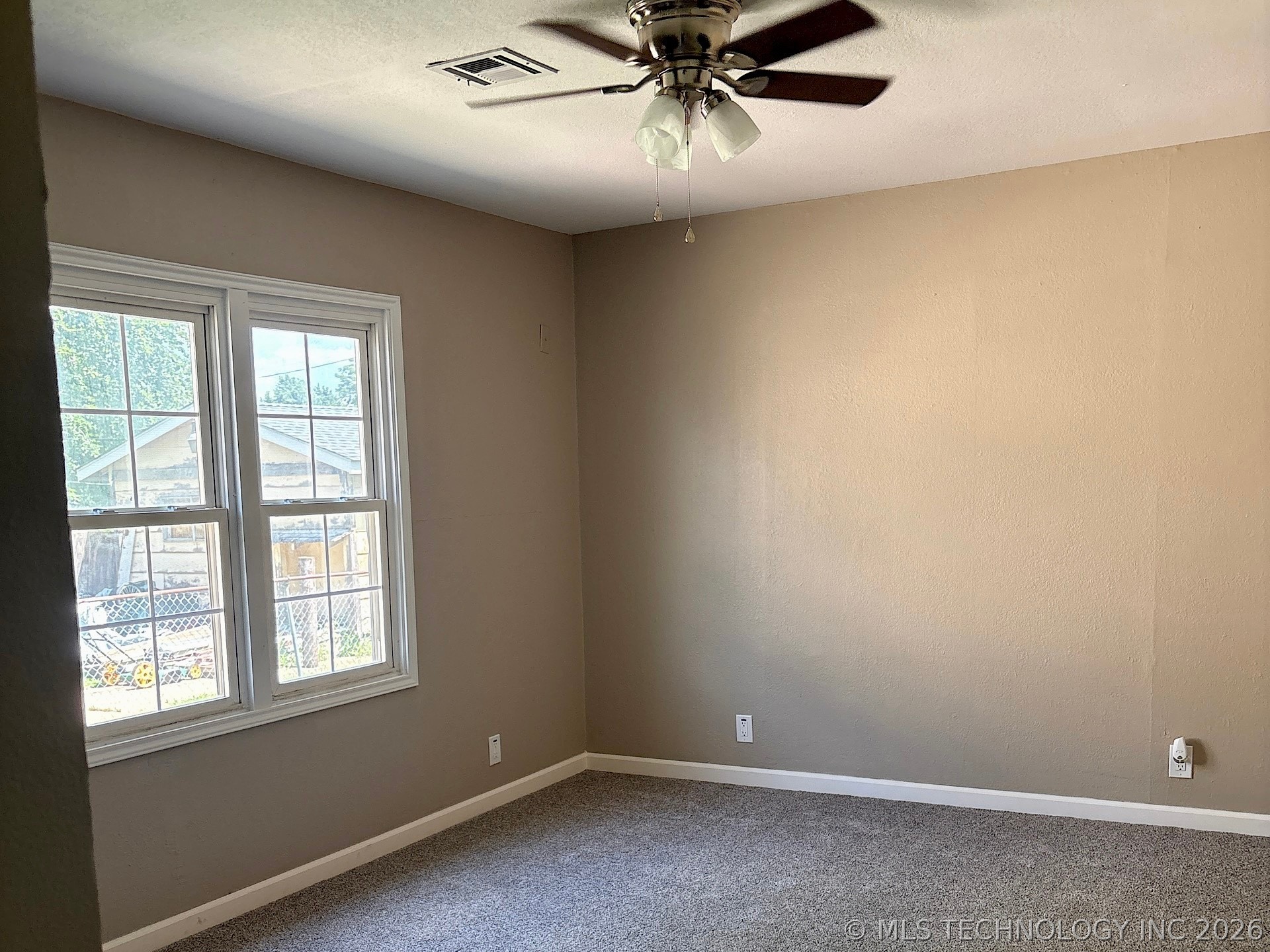 1121 E Walnut Street Cushing OK 74023