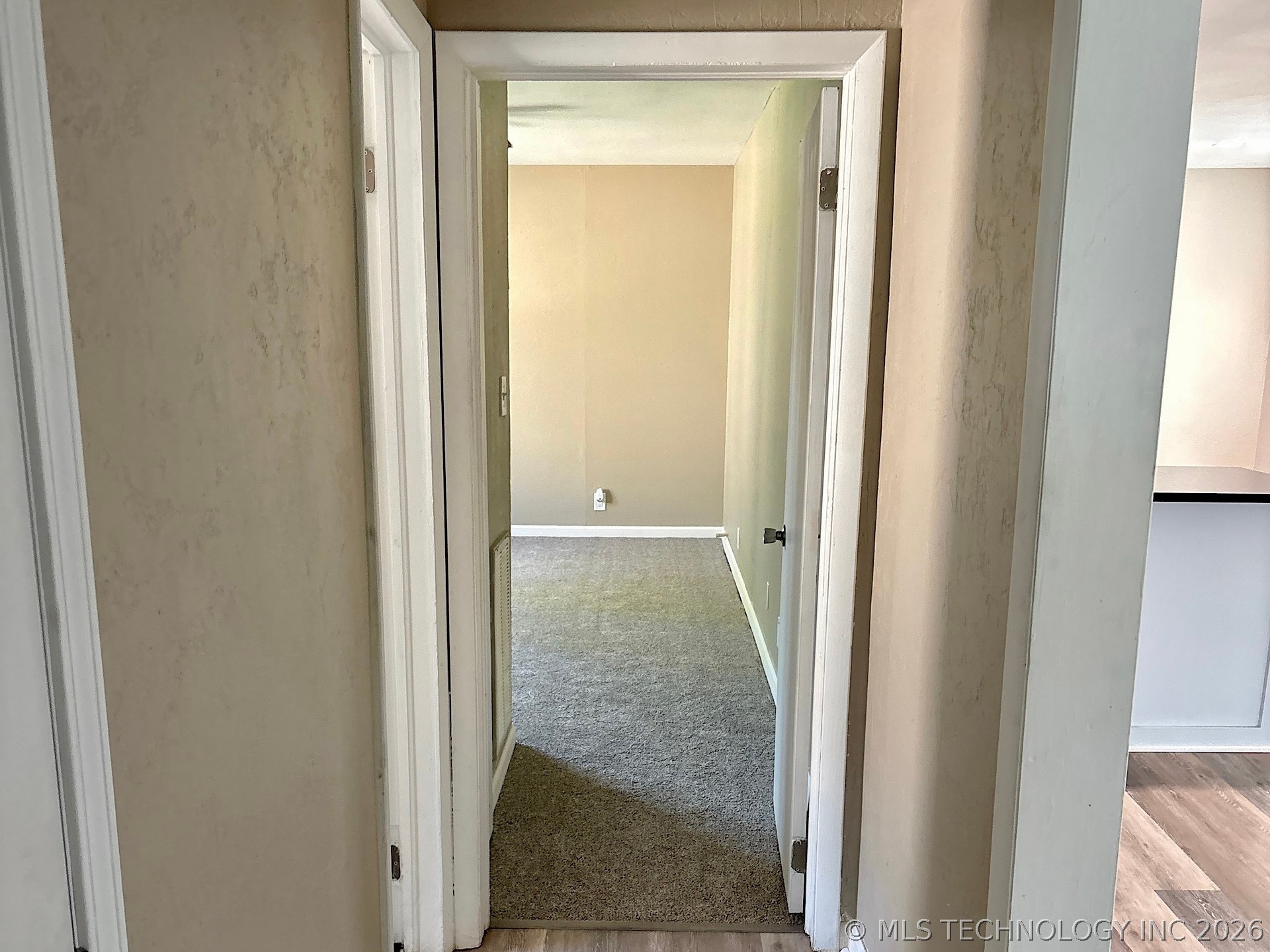 1121 E Walnut Street Cushing OK 74023