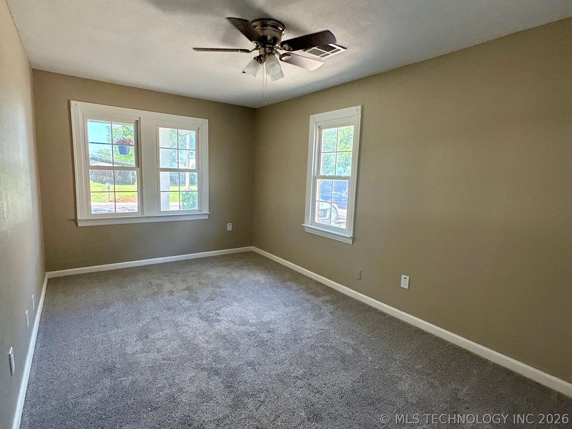 1121 E Walnut Street Cushing OK 74023