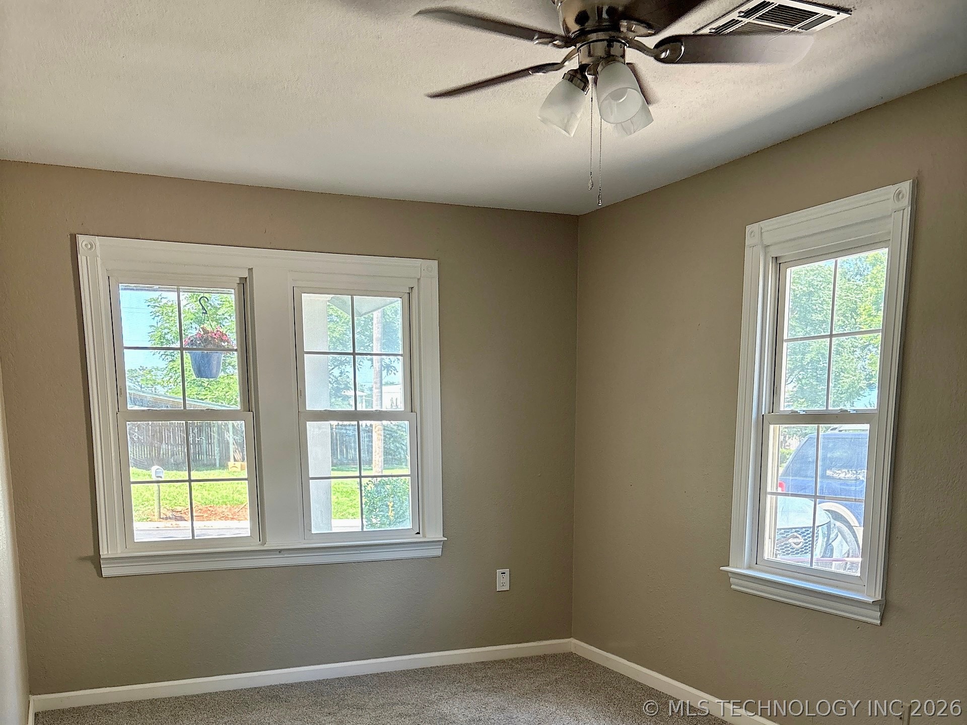 1121 E Walnut Street Cushing OK 74023