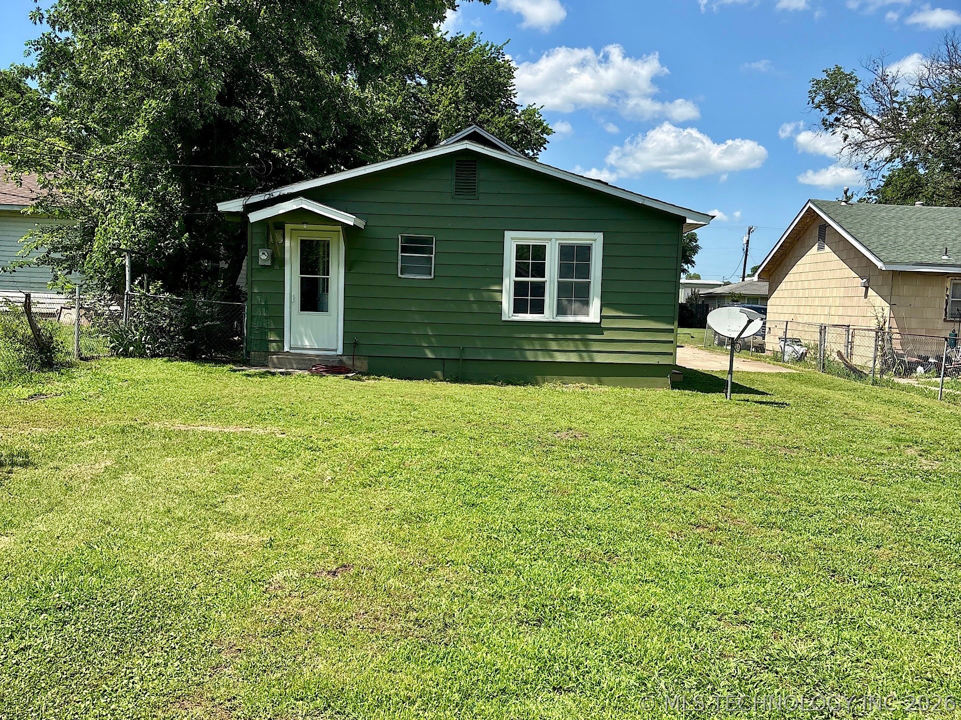 1121 E Walnut Street Cushing OK 74023