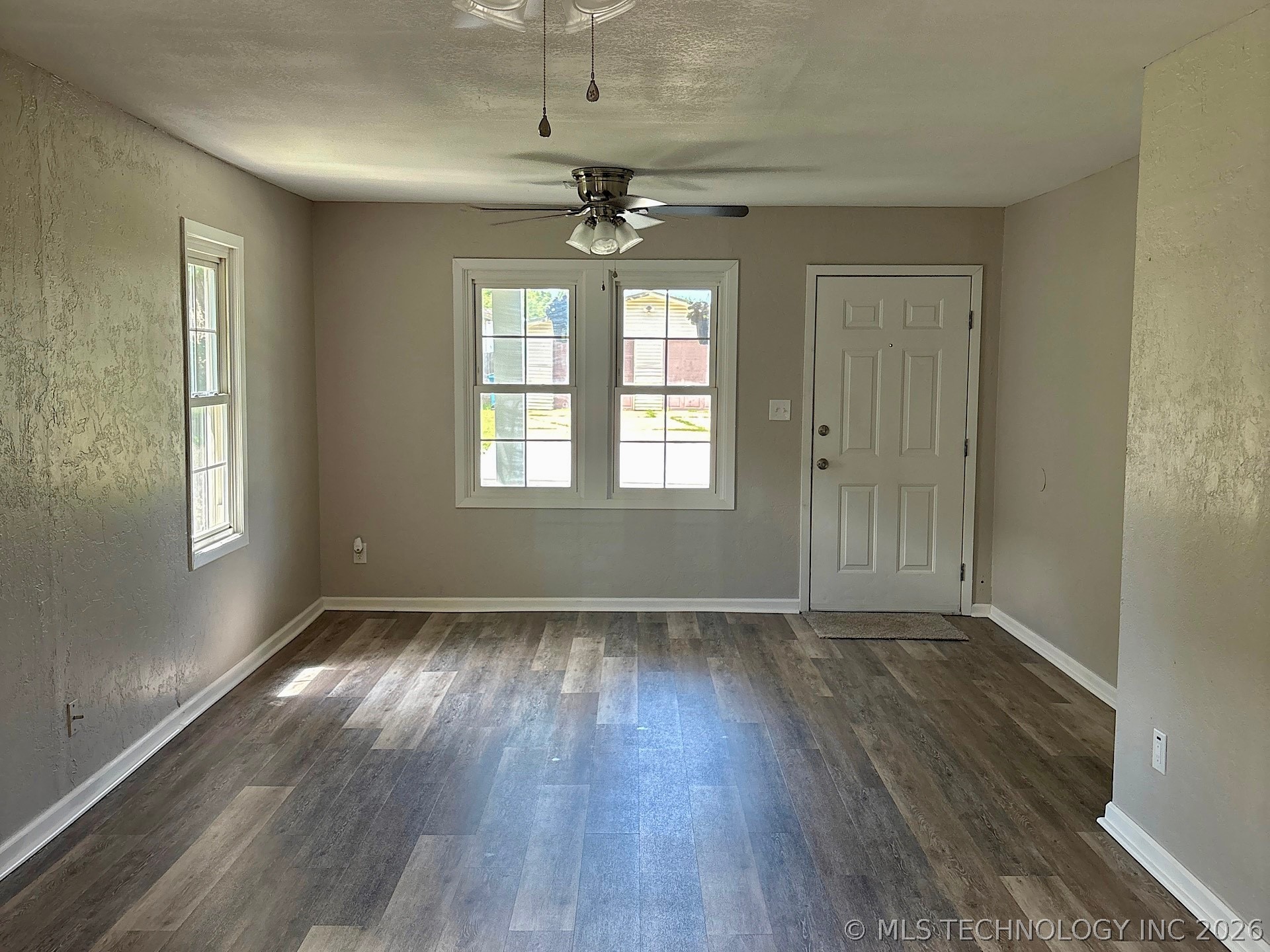 1121 E Walnut Street Cushing OK 74023