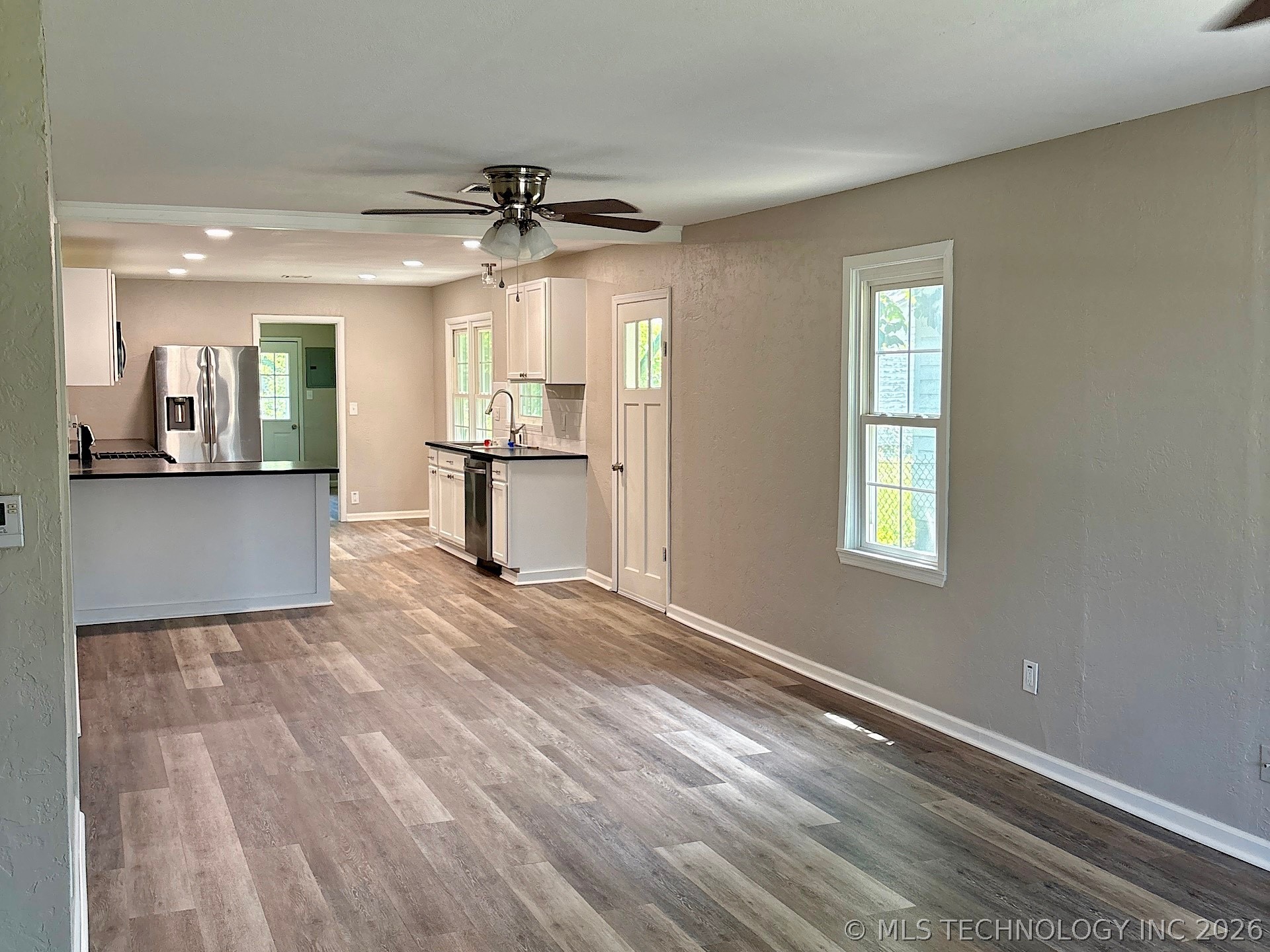 1121 E Walnut Street Cushing OK 74023
