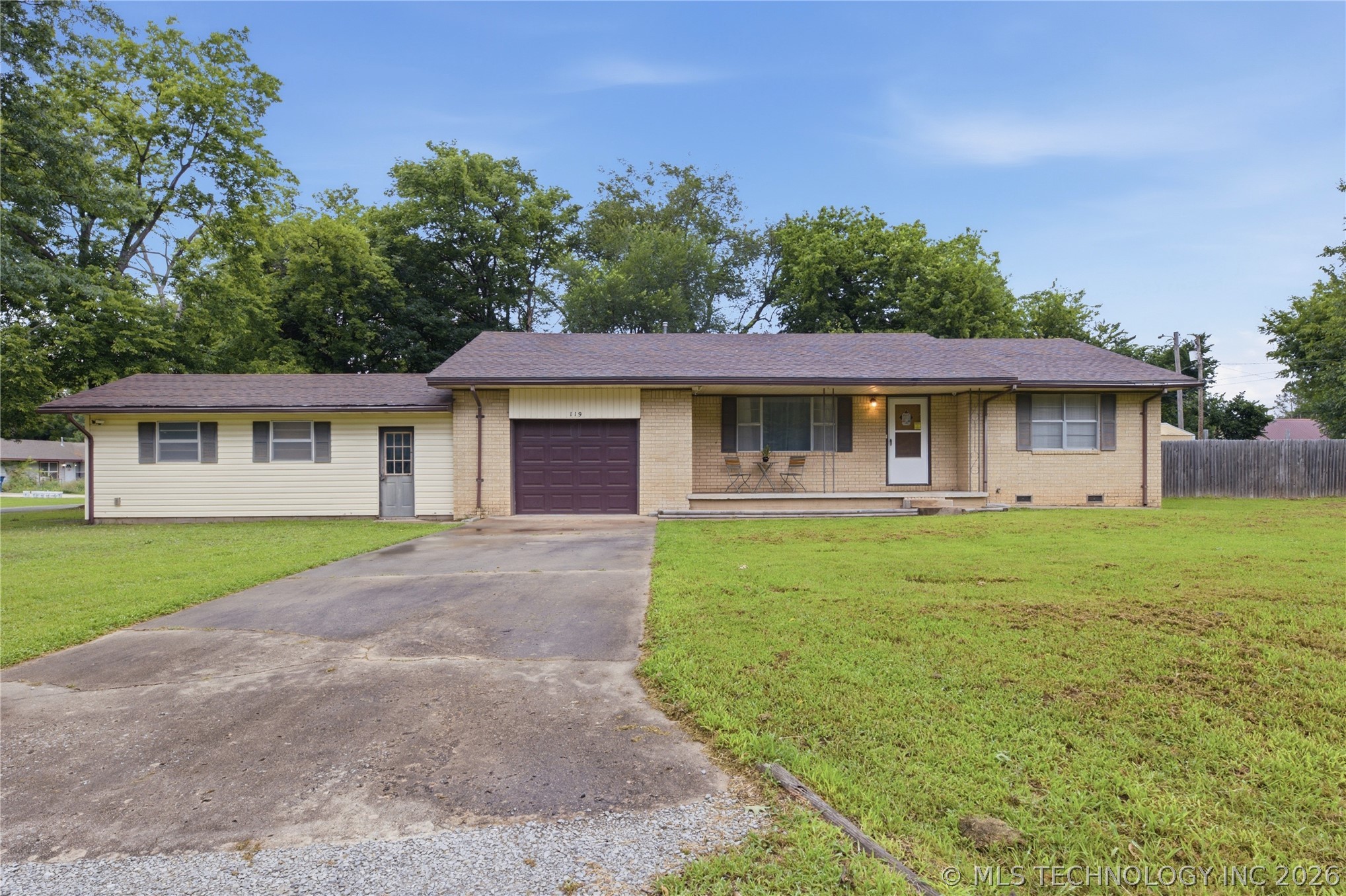 119 W Ross Street Locust Grove OK 74352