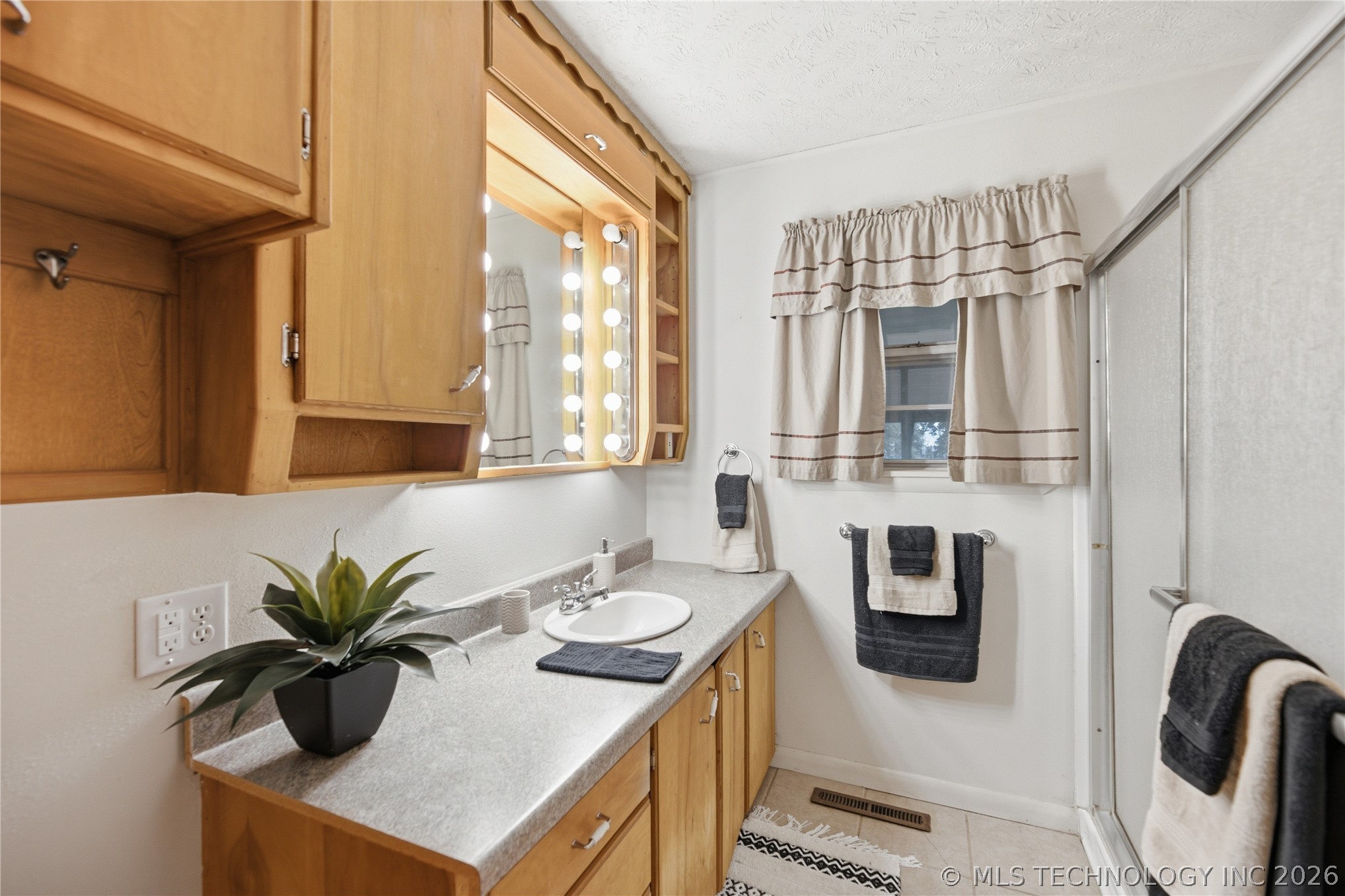 119 W Ross Street Locust Grove OK 74352