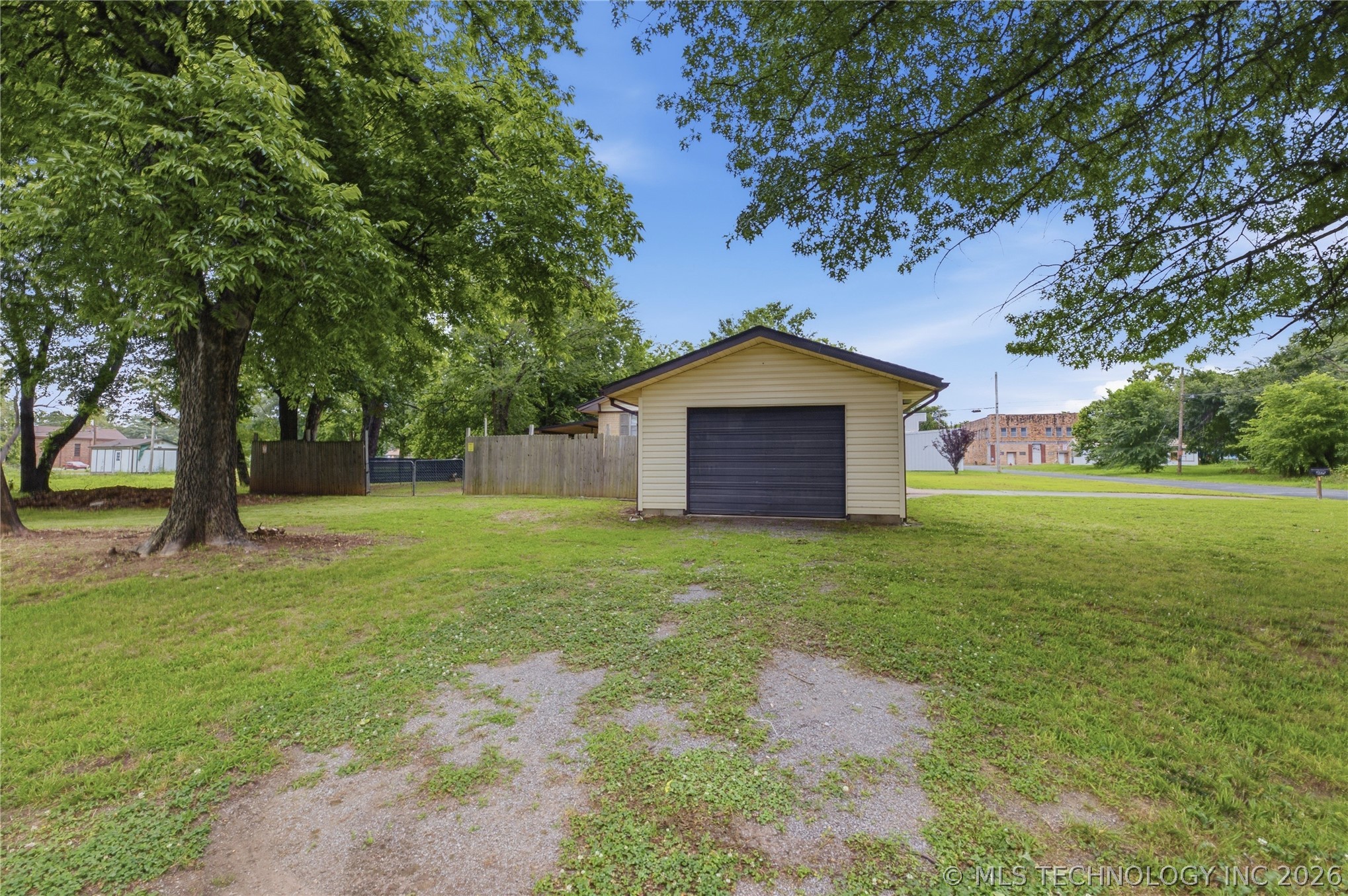 119 W Ross Street Locust Grove OK 74352