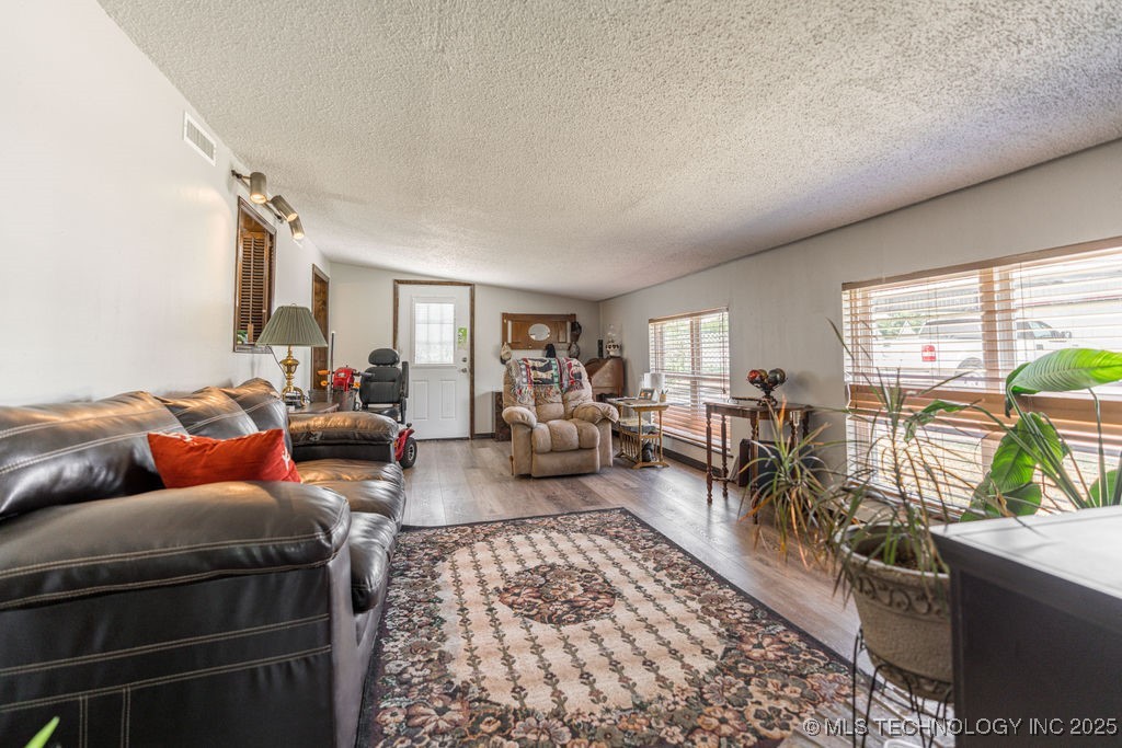 1722 Highway 70 E Kingston OK 73439