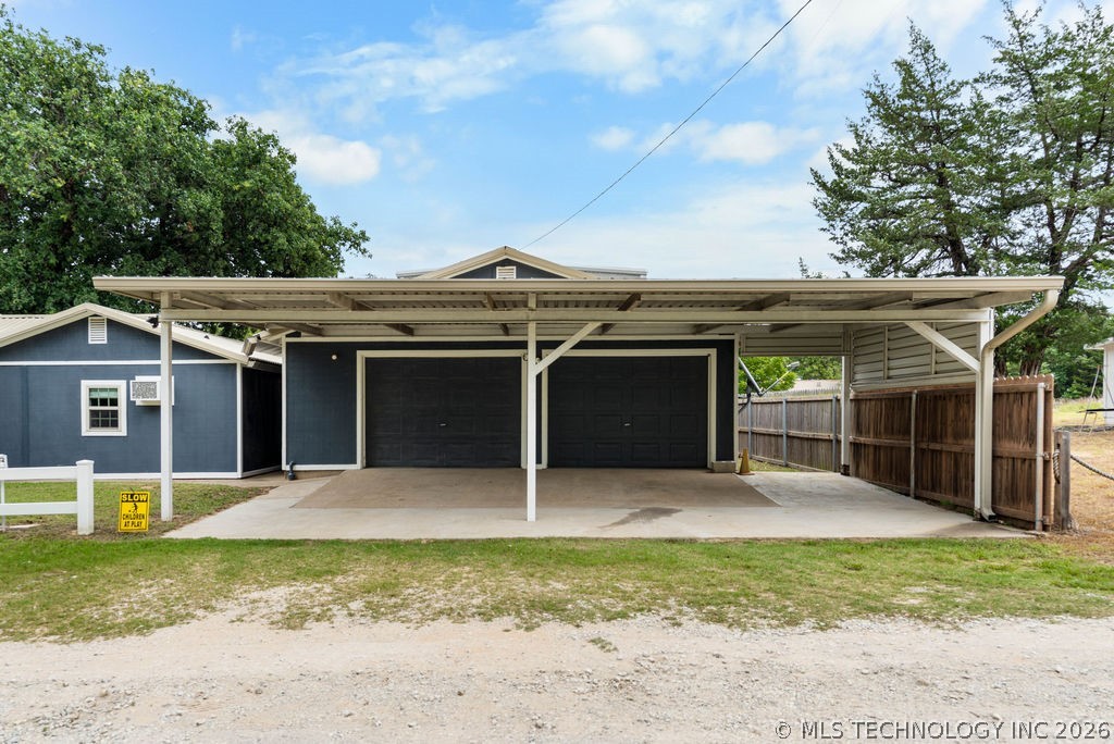 5112 Oakwood Kingston OK 73439