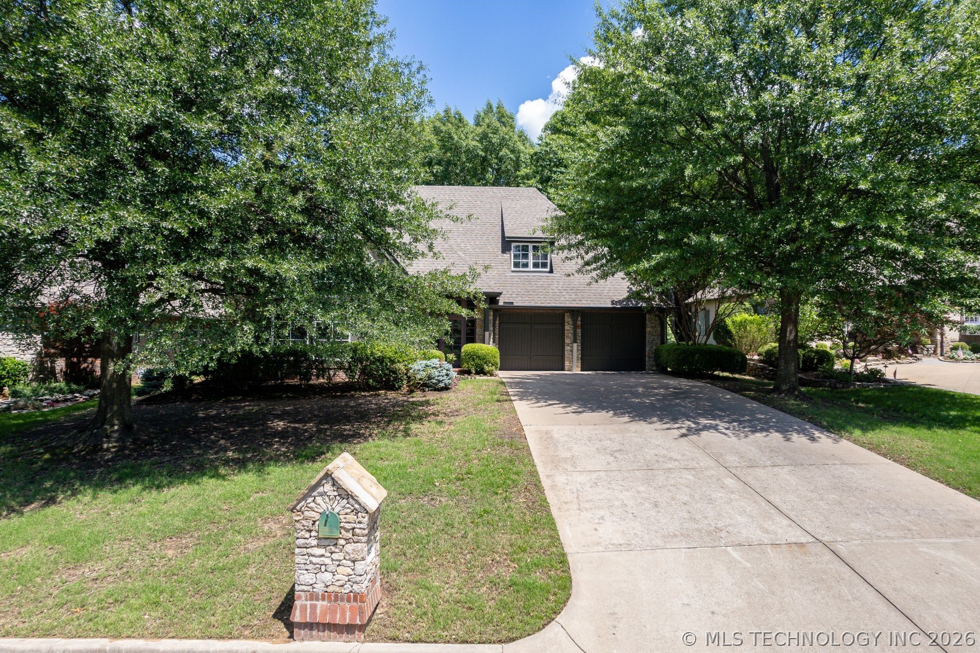 9327 S Jamestown Avenue Tulsa OK 74137