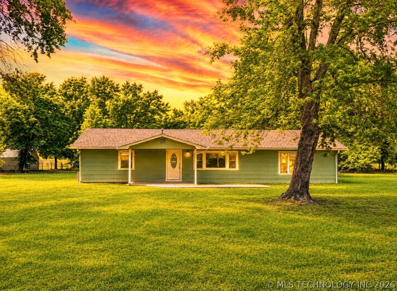 106 E Elk Road Whitefield OK 74472