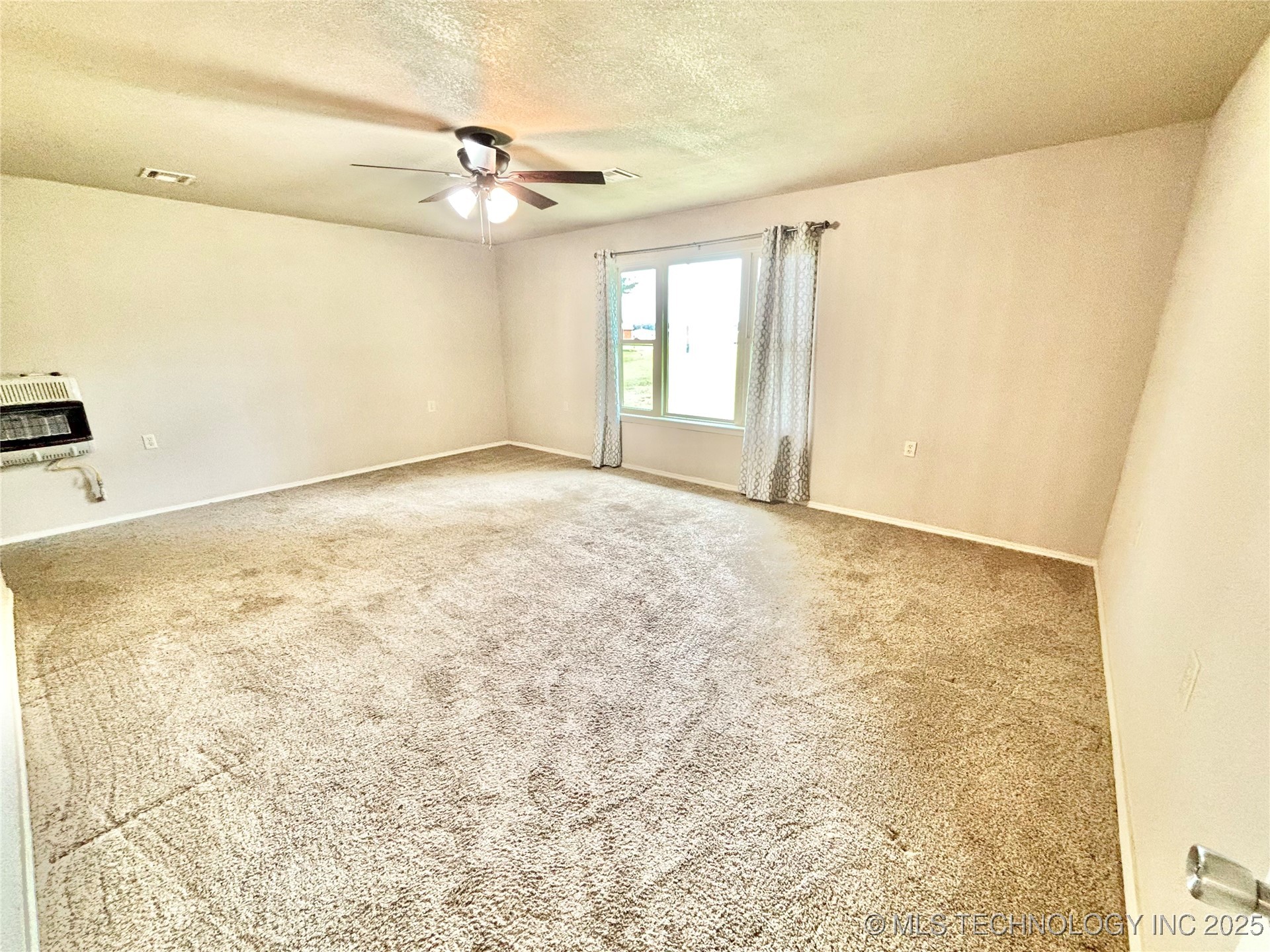 106 E Elk Road Whitefield OK 74472