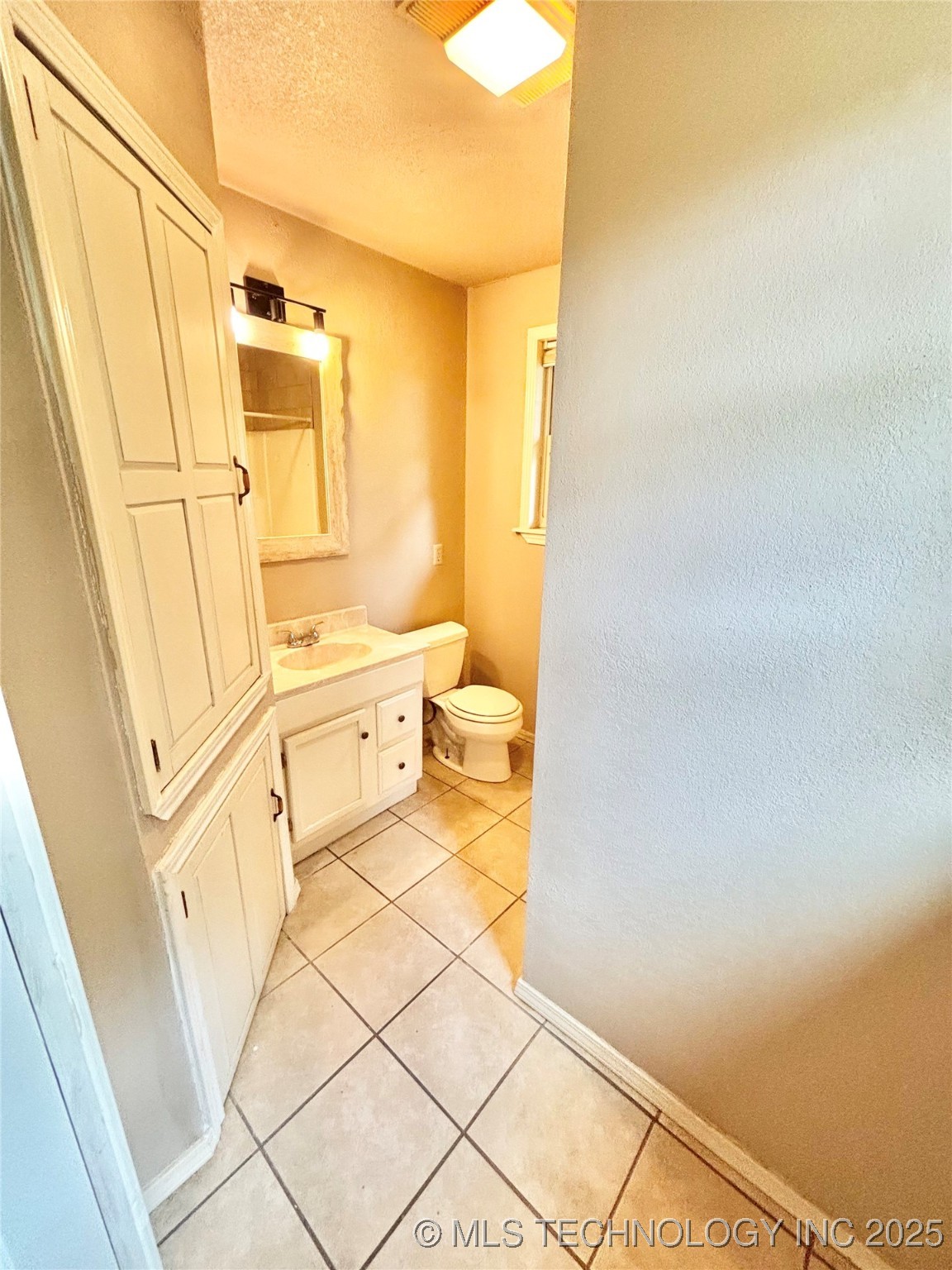 106 E Elk Road Whitefield OK 74472