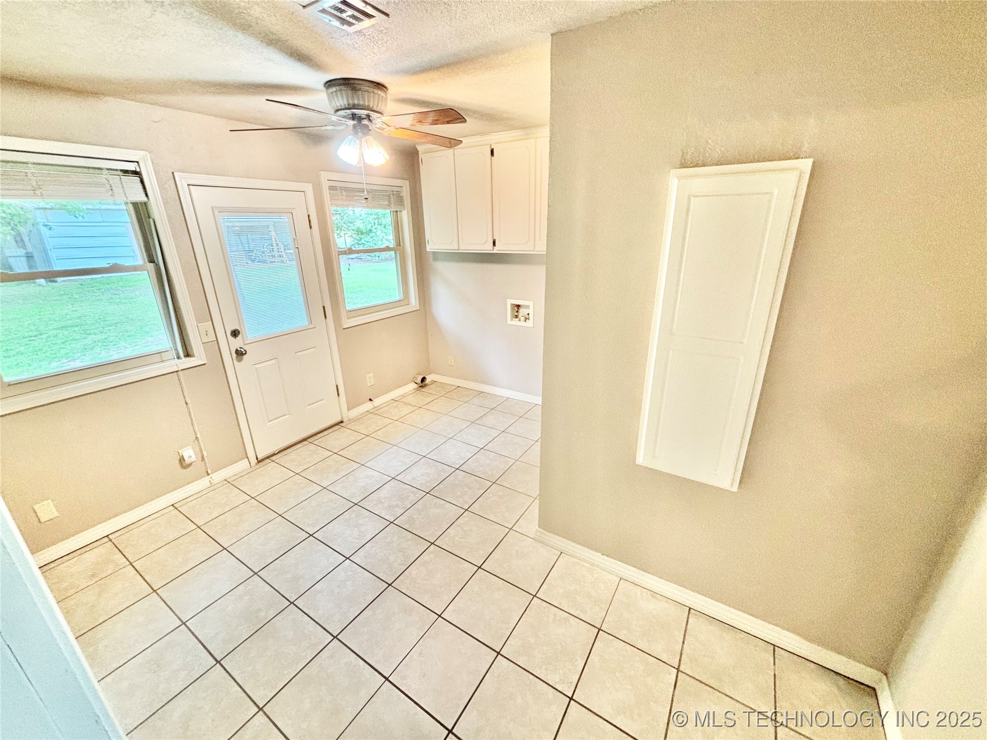106 E Elk Road Whitefield OK 74472