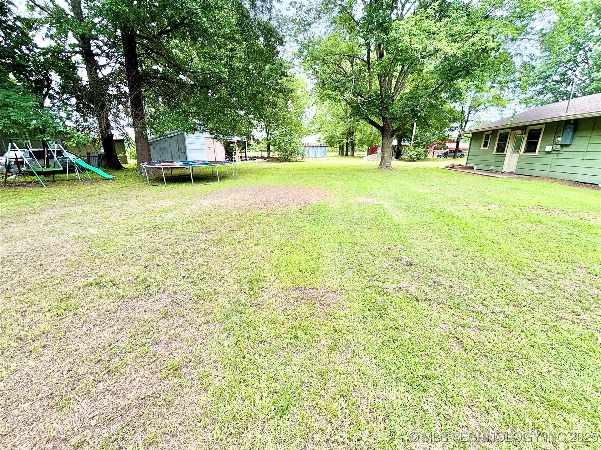 106 E Elk Road Whitefield OK 74472