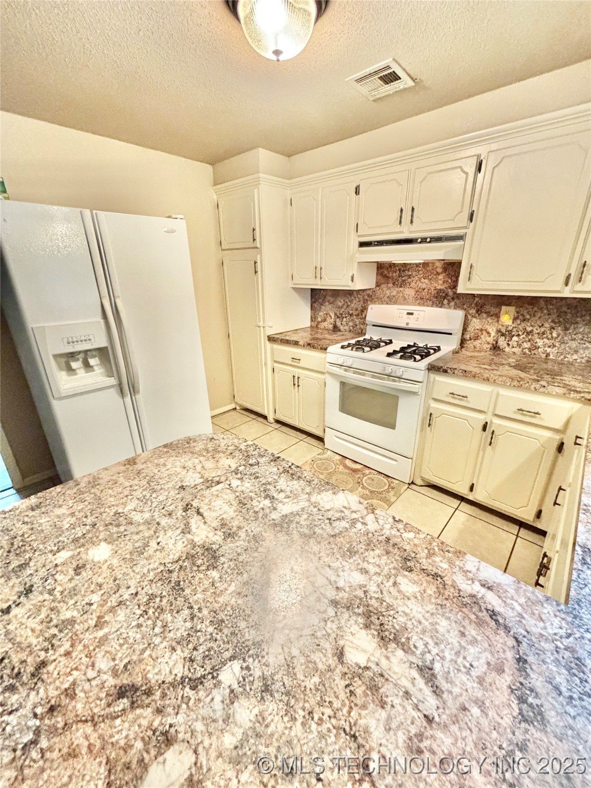 106 E Elk Road Whitefield OK 74472