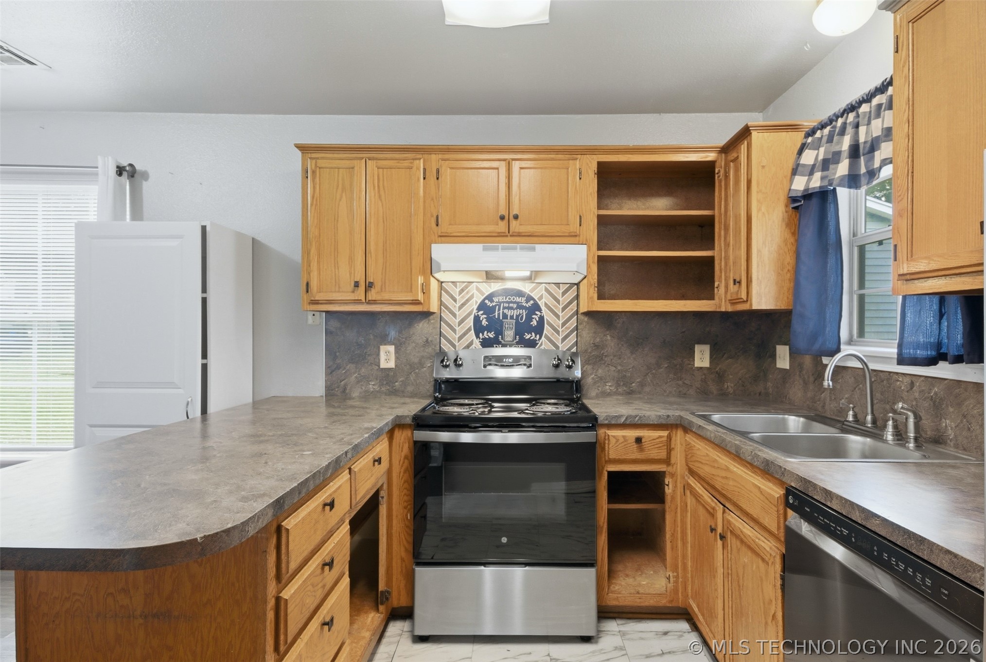 323 W Cypress Street Coweta OK 74429