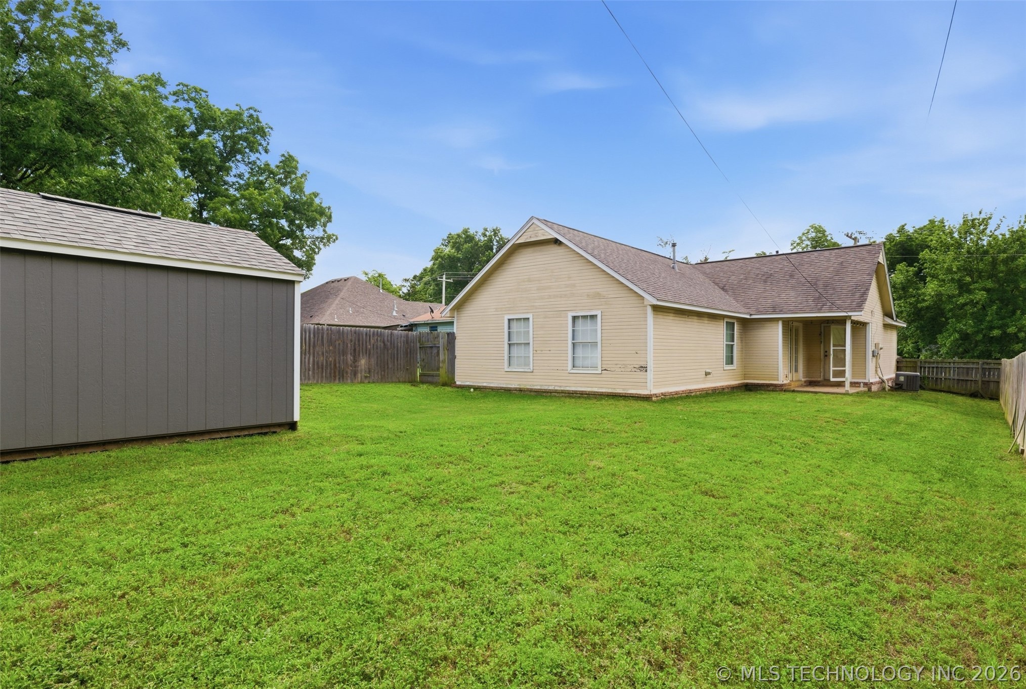 323 W Cypress Street Coweta OK 74429