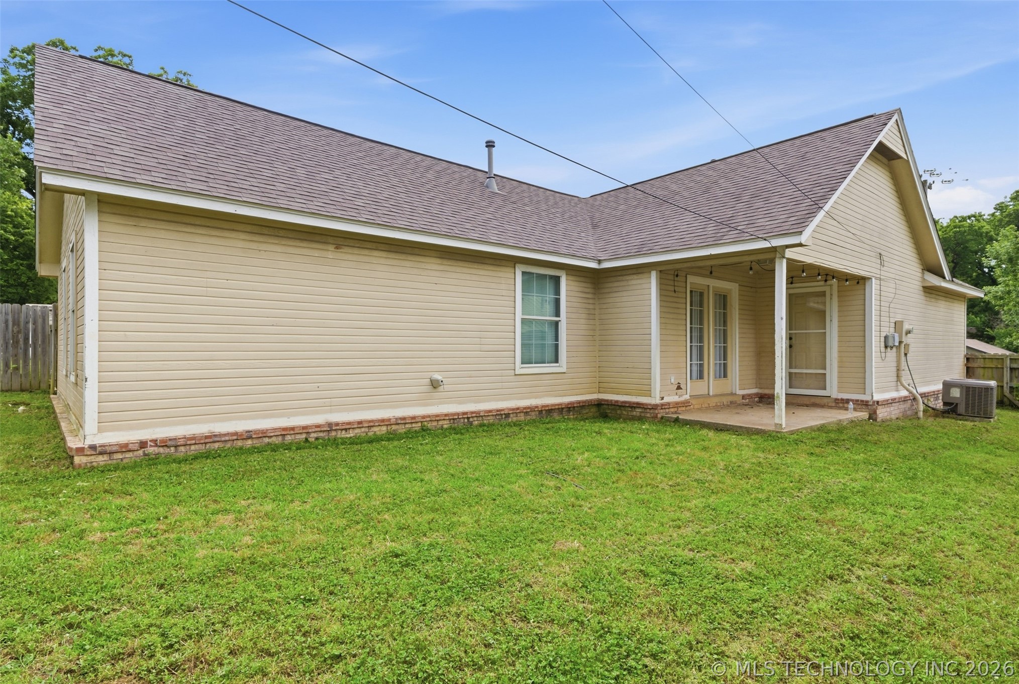323 W Cypress Street Coweta OK 74429