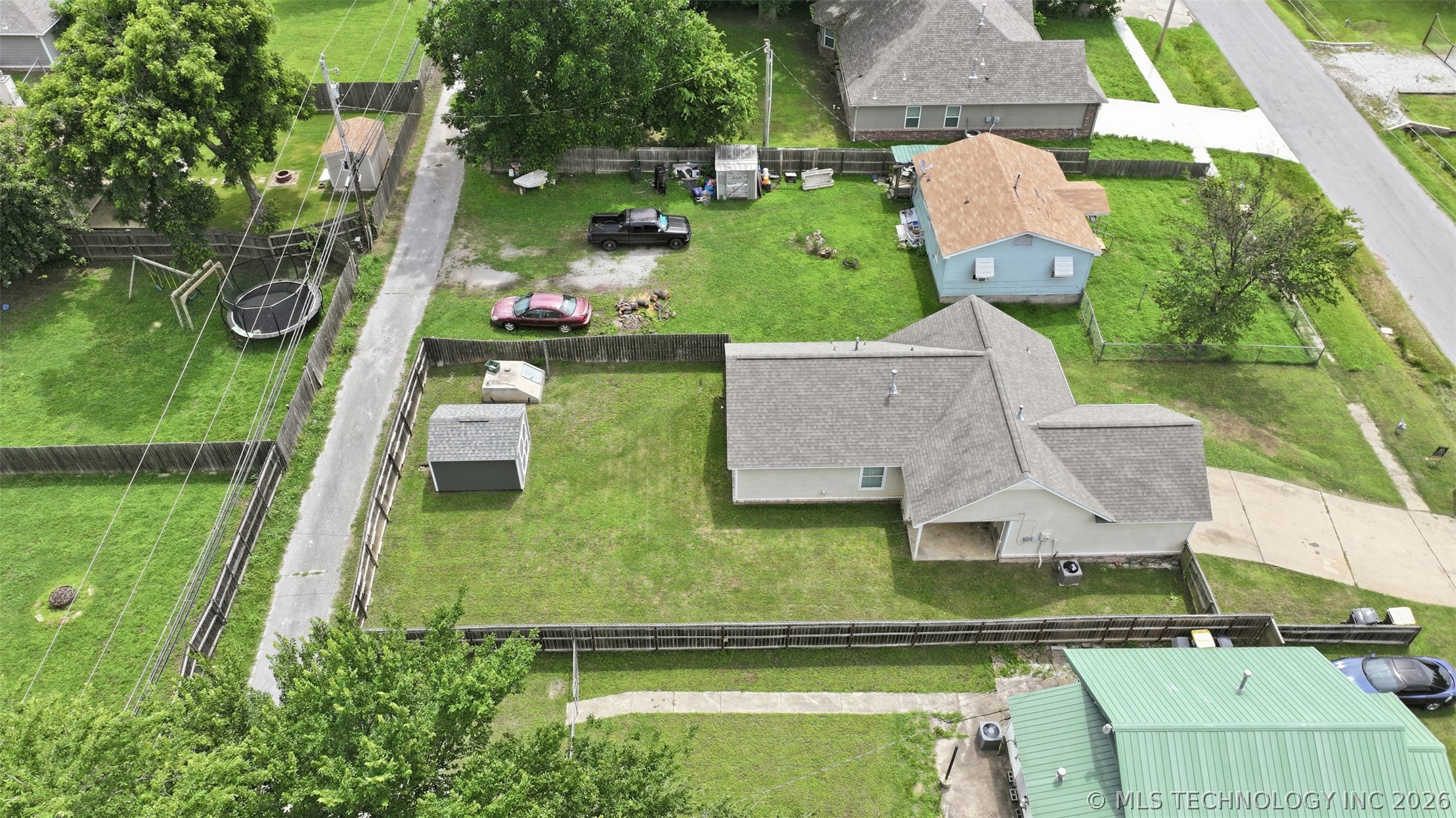 323 W Cypress Street Coweta OK 74429