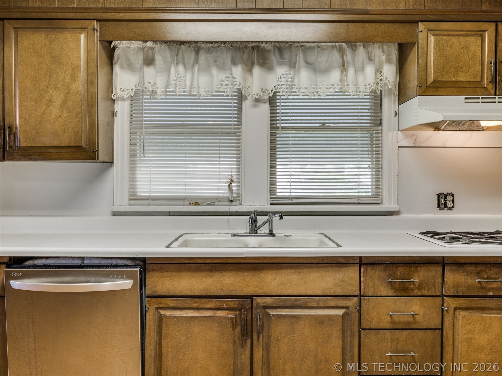 2812 W 37th Place Tulsa OK 74107