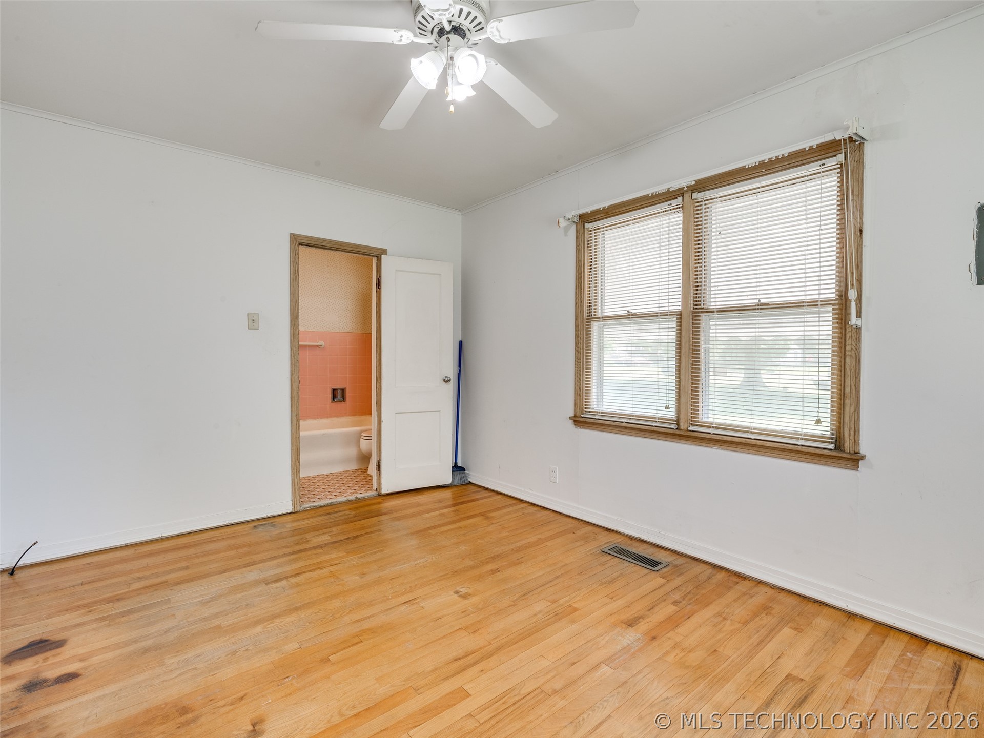 2812 W 37th Place Tulsa OK 74107