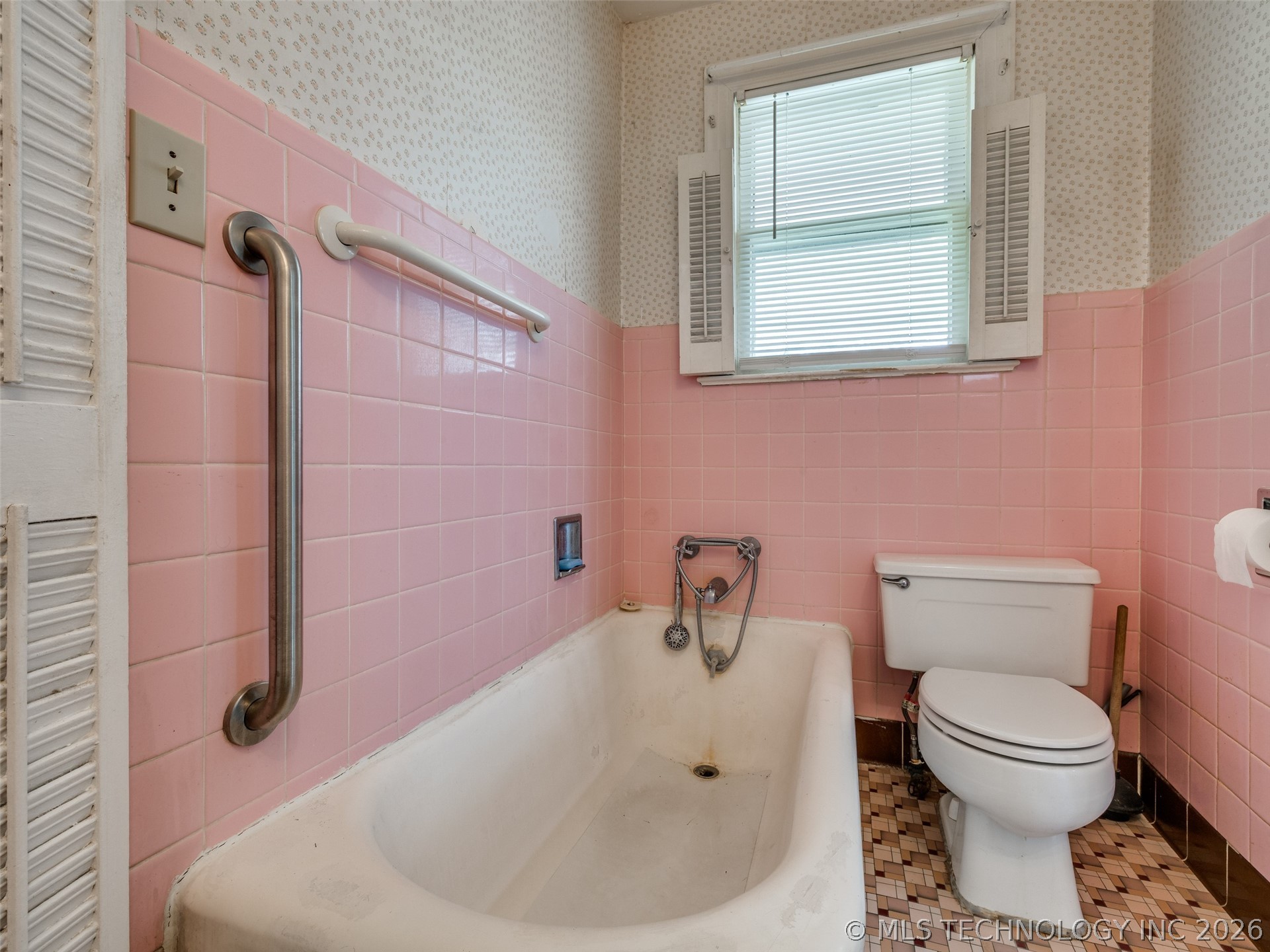 2812 W 37th Place Tulsa OK 74107
