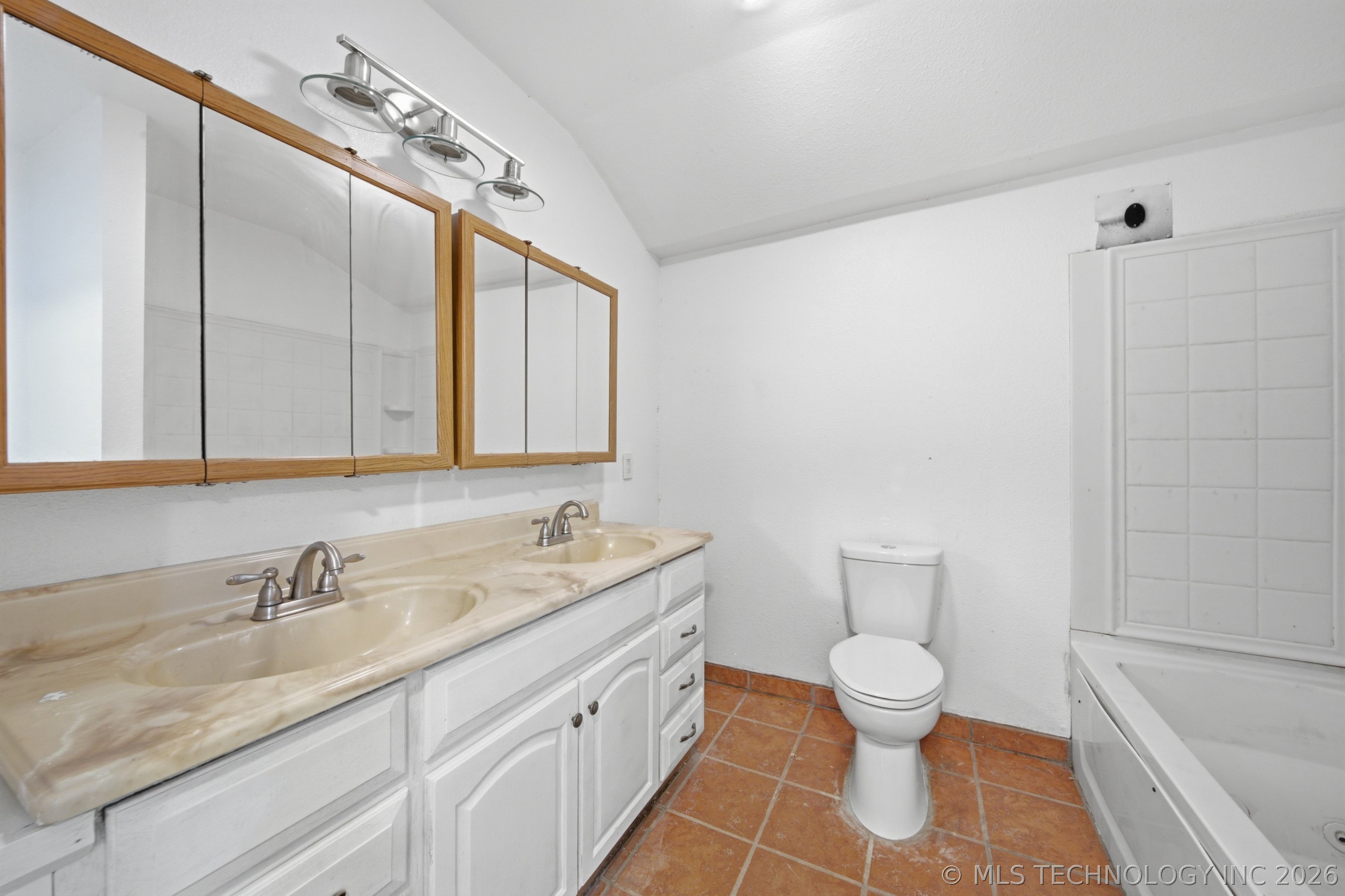 108 N 7th Avenue Cleveland OK 74020