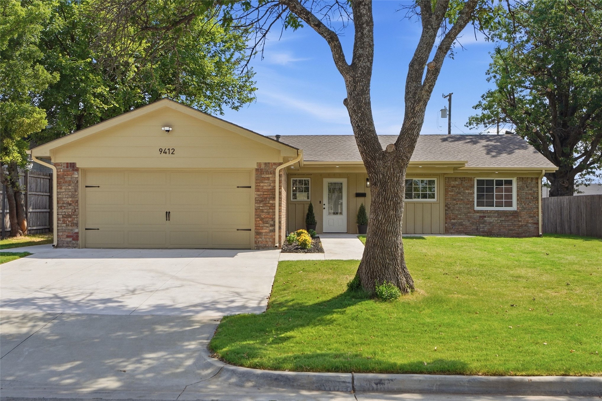 9412 E 40th Place Tulsa OK 74145