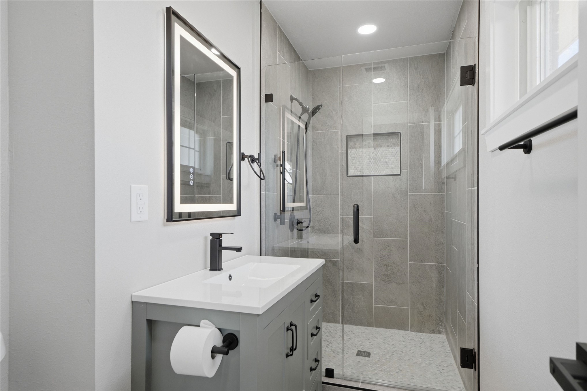 9412 E 40th Place Tulsa OK 74145