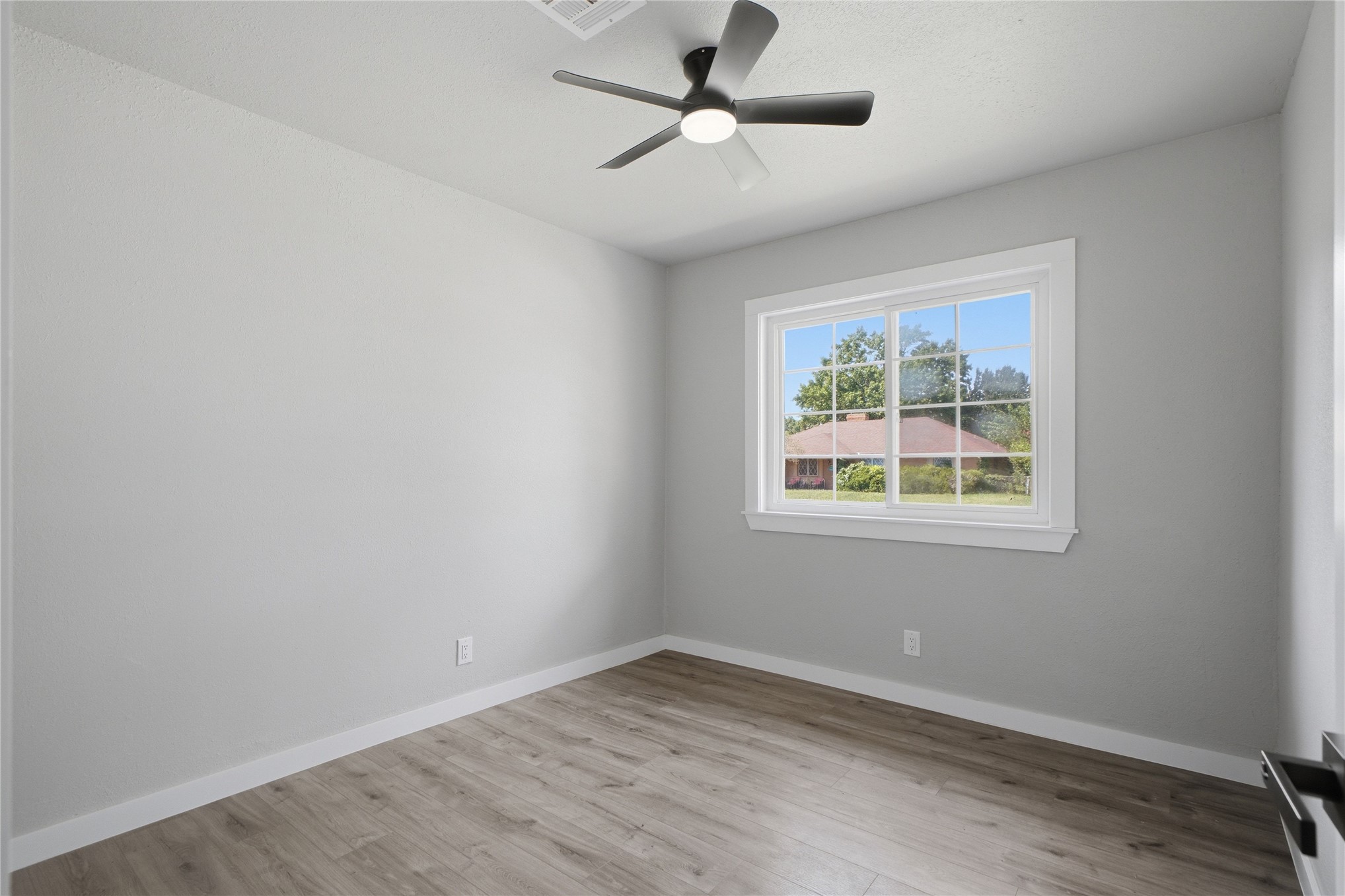 9412 E 40th Place Tulsa OK 74145