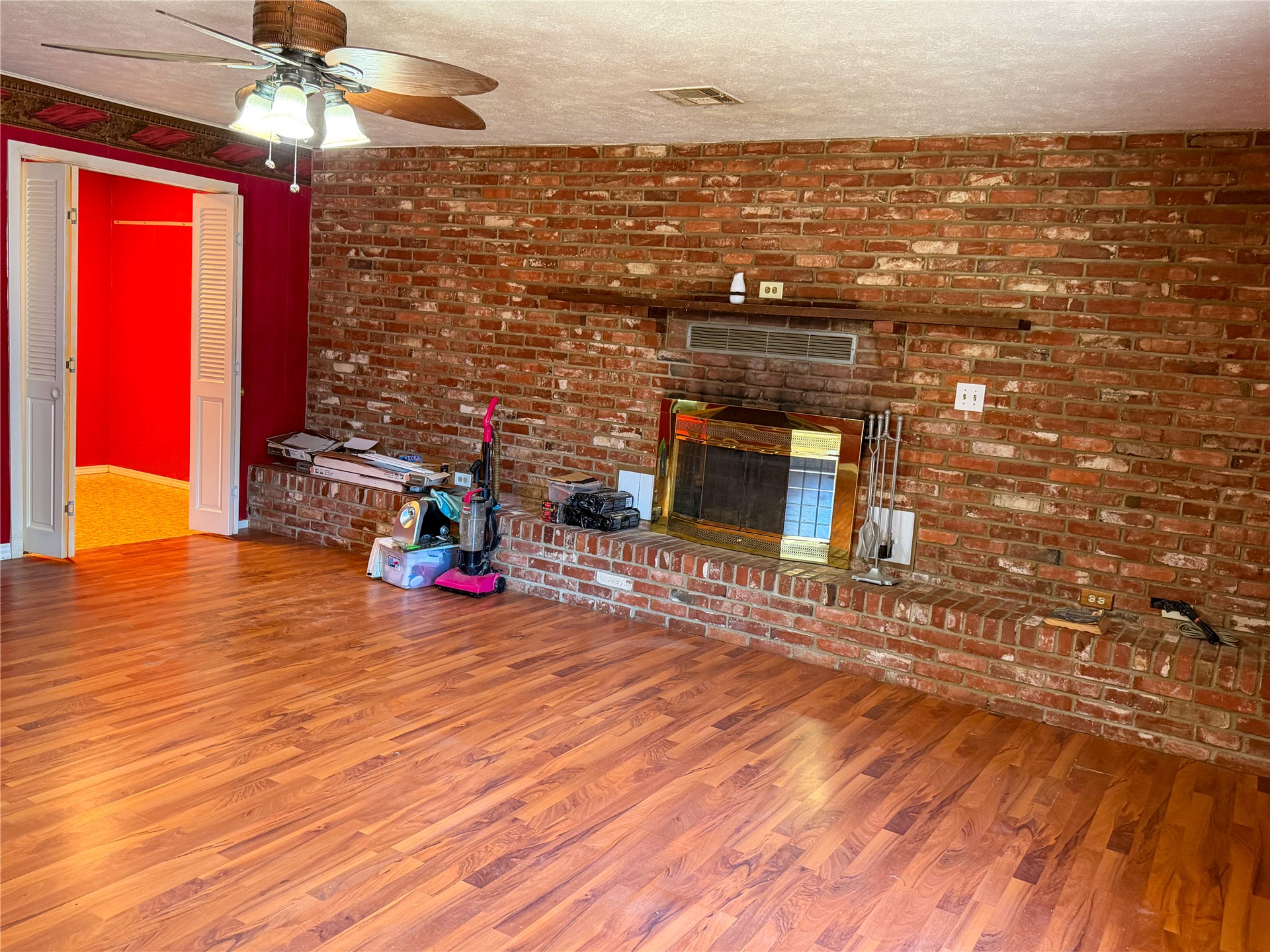 1372 N 4220 Road Hugo OK 74743