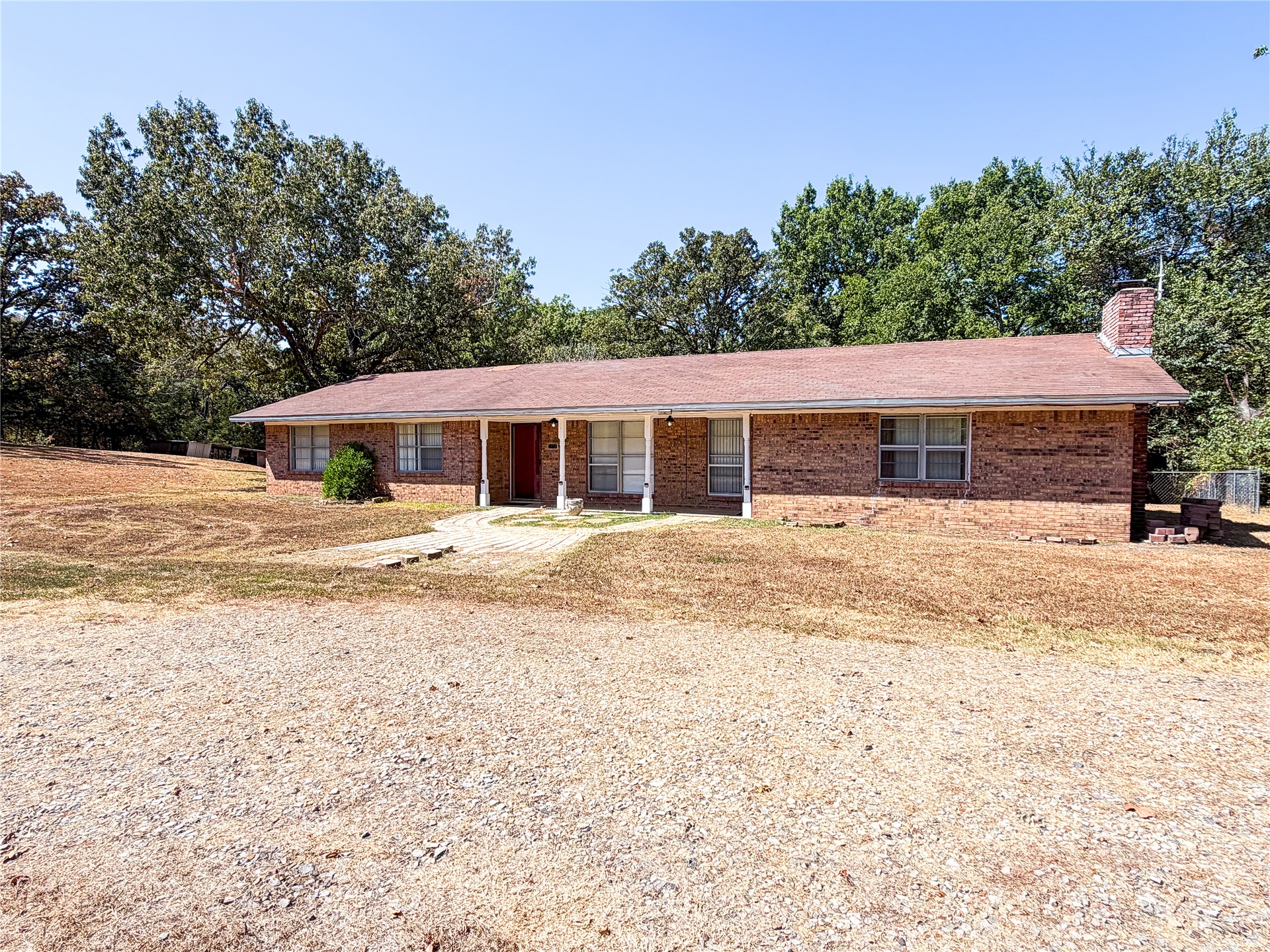 1372 N 4220 Road Hugo OK 74743