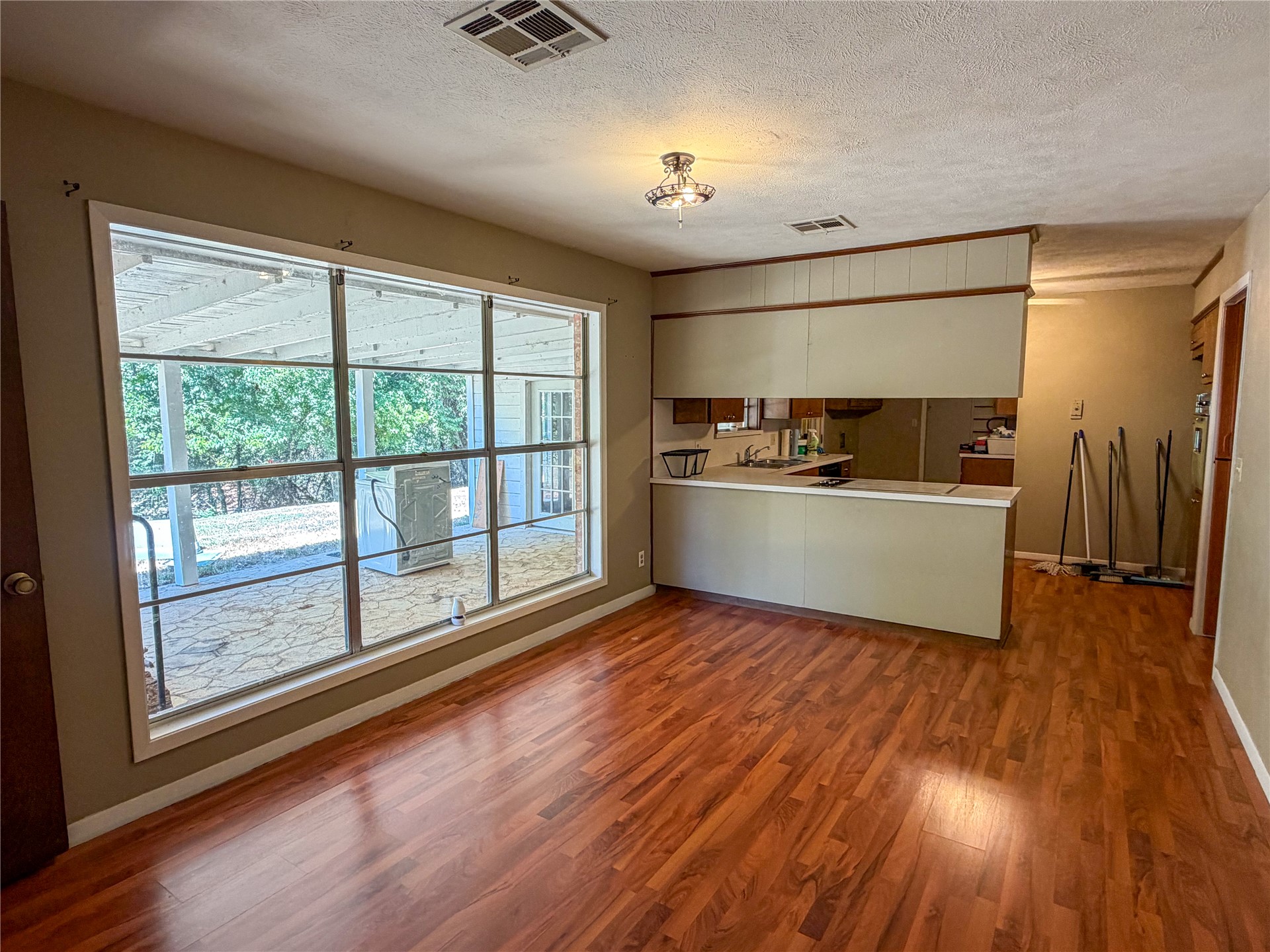 1372 N 4220 Road Hugo OK 74743