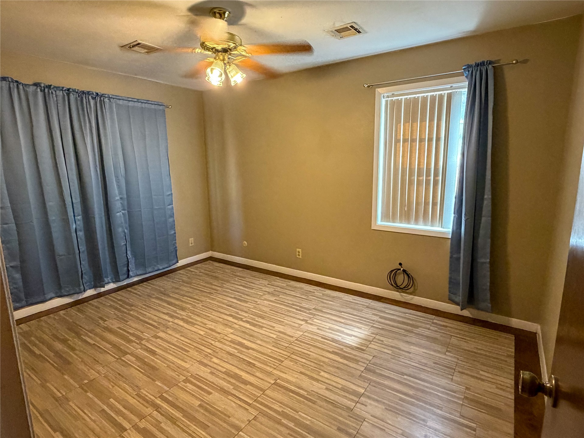 1372 N 4220 Road Hugo OK 74743