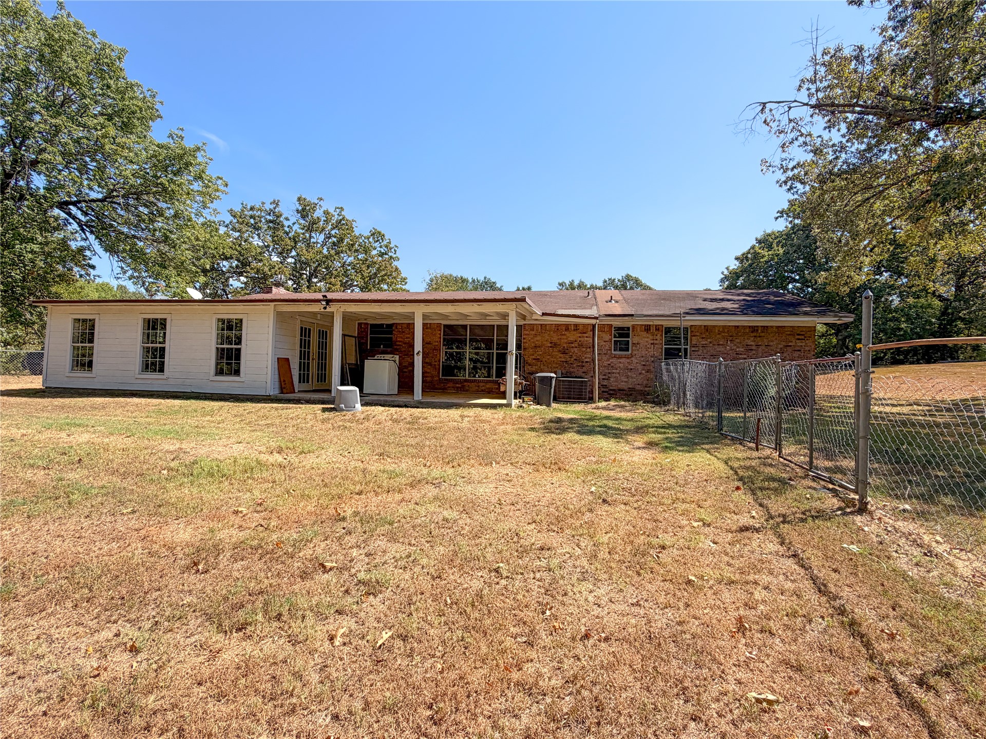 1372 N 4220 Road Hugo OK 74743
